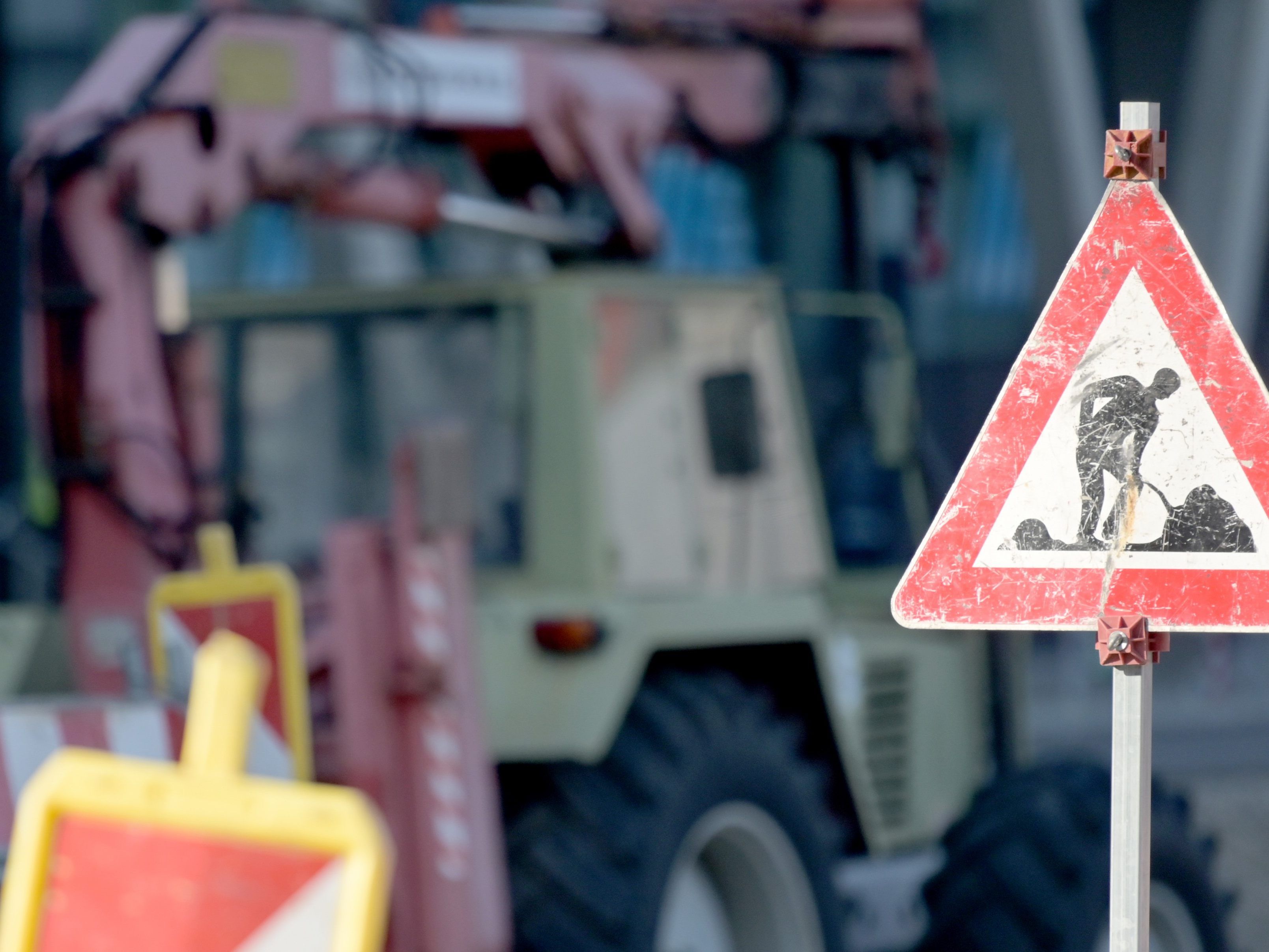 Die Arbeiten dauern von 13. Oktober bis 30. November. Die Arbeiten dauern von 13. Oktober bis 30. November.