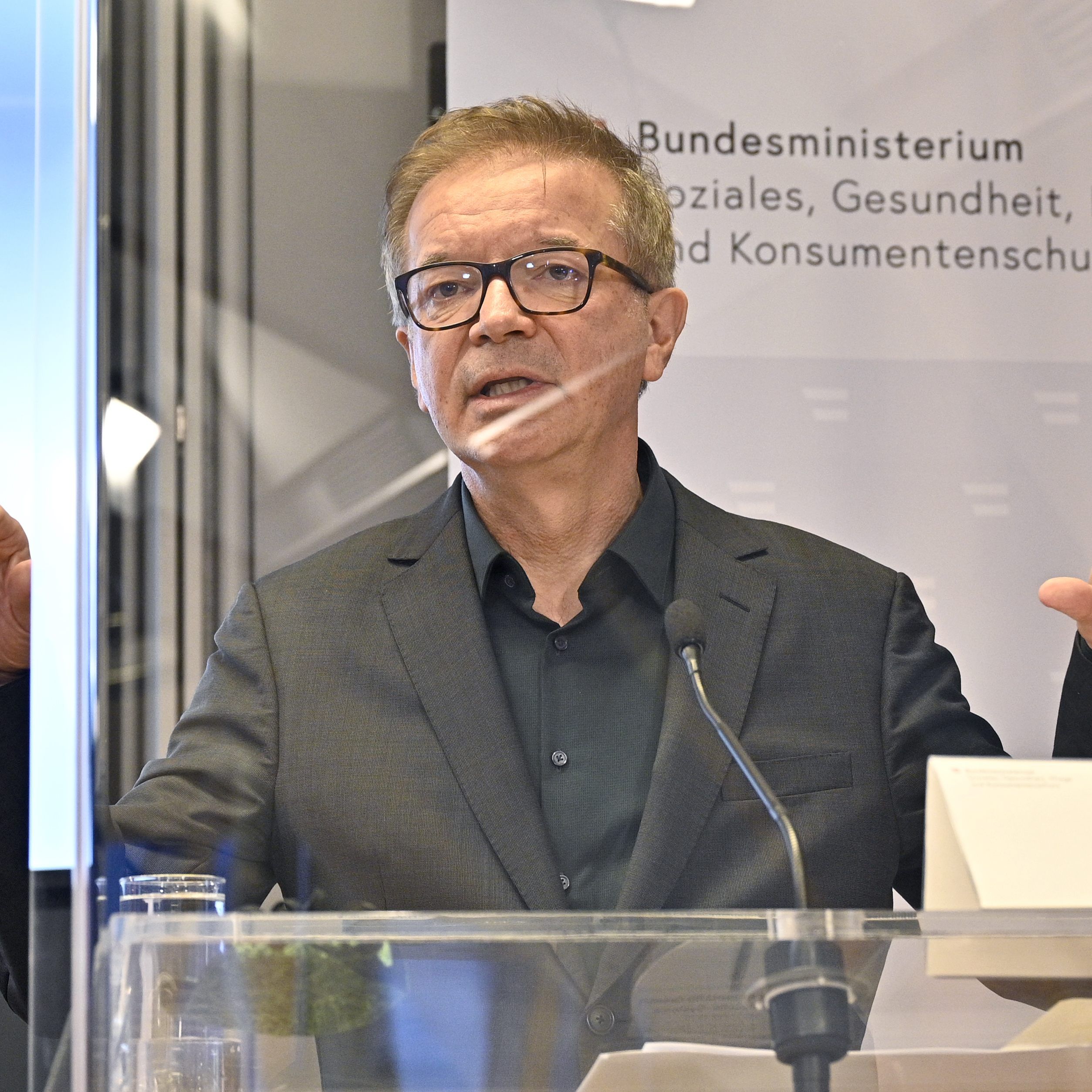 Pflegereform: Bis Jänner sollen laut Anschober "inhaltliche Fixpunkte" vorliegen