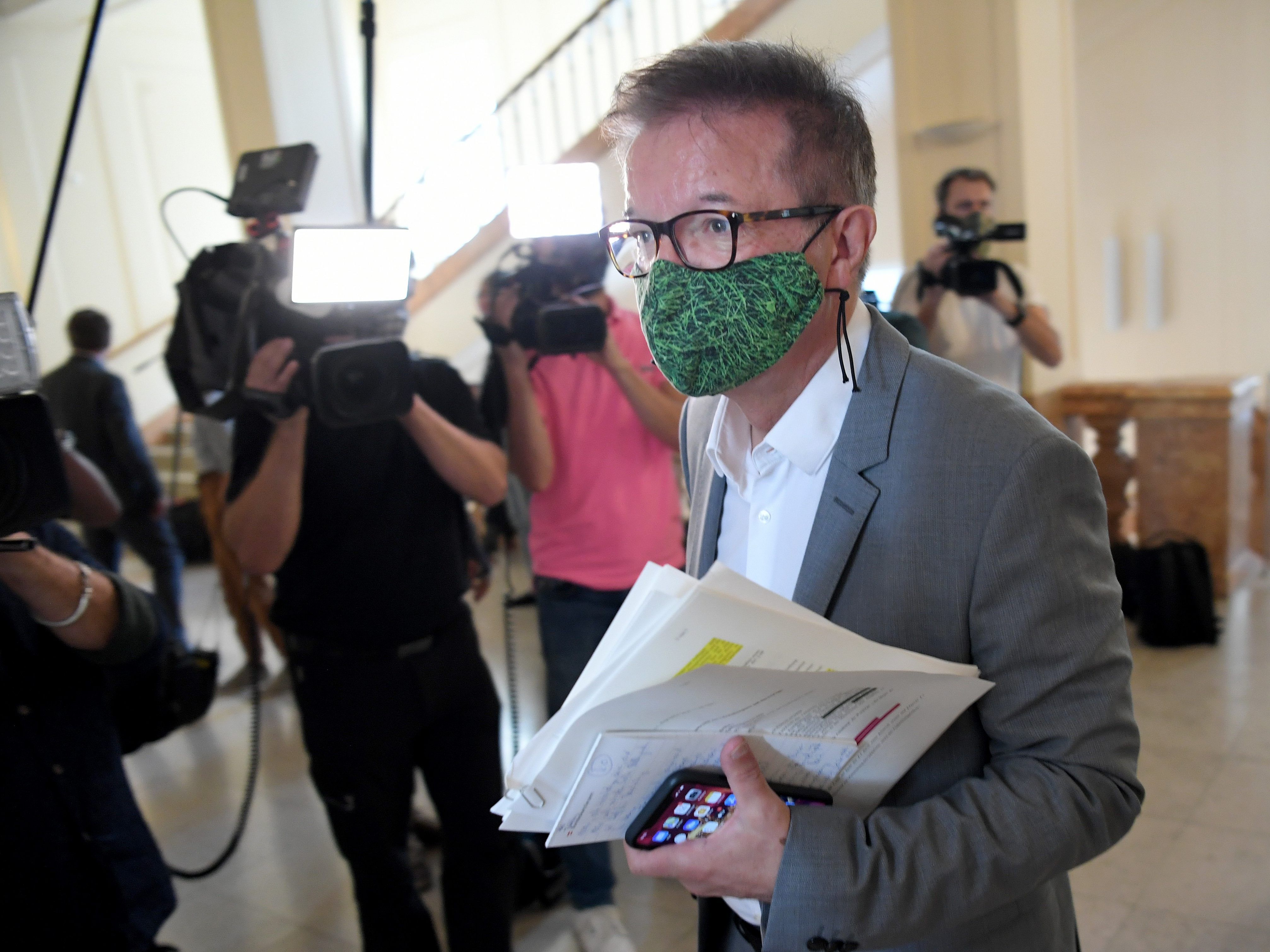 Gesundheitsminister Anschober gab bekannt, dass die rechtlichen Grundlagen für den e-Impfpass nun komplett sind.