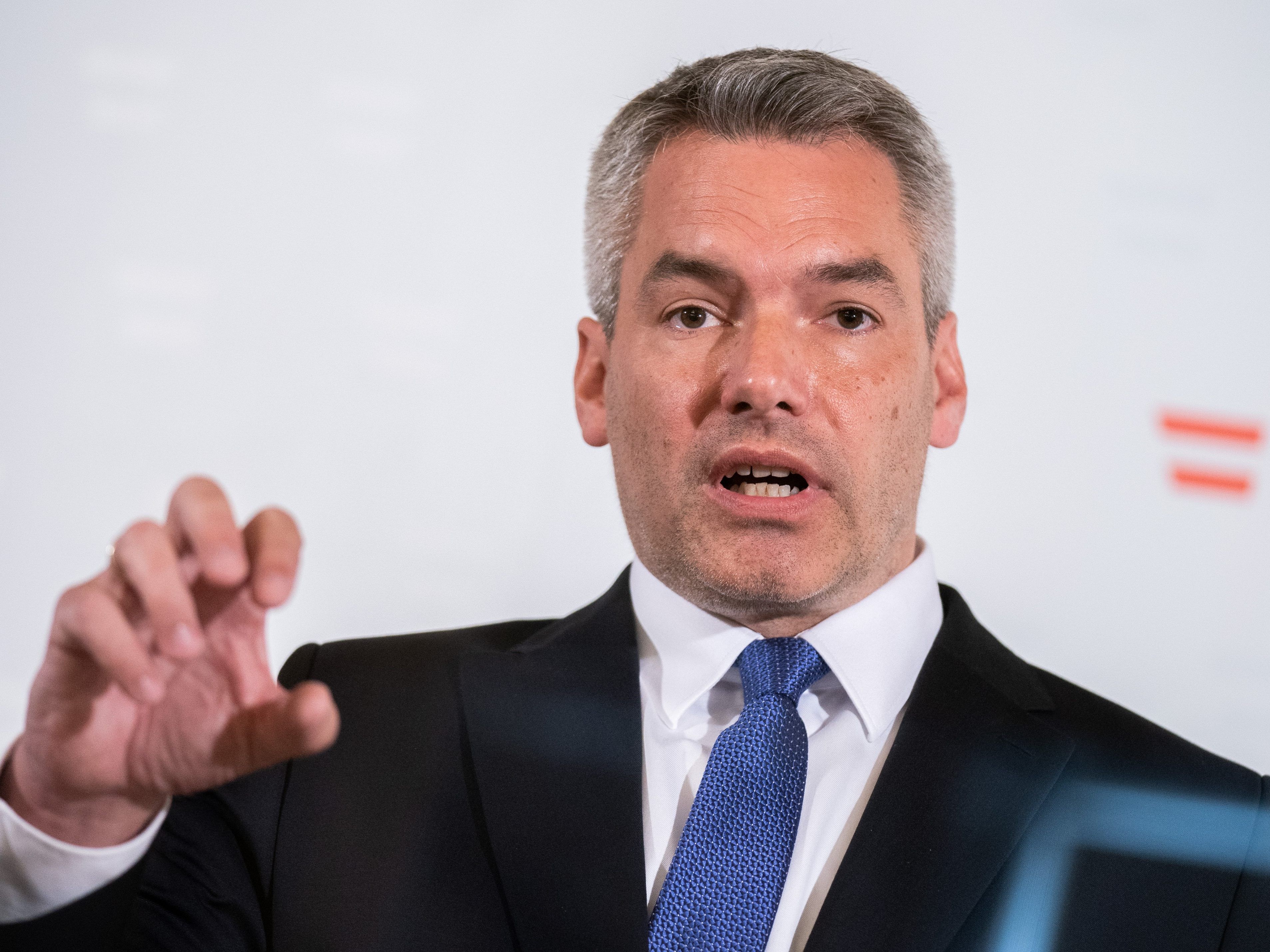 Nehammer kritisiert die "Zwangsverteilung" und Pläne für Abschiebungen. Nehammer kritisiert die "Zwangsverteilung" und Pläne für Abschiebungen.