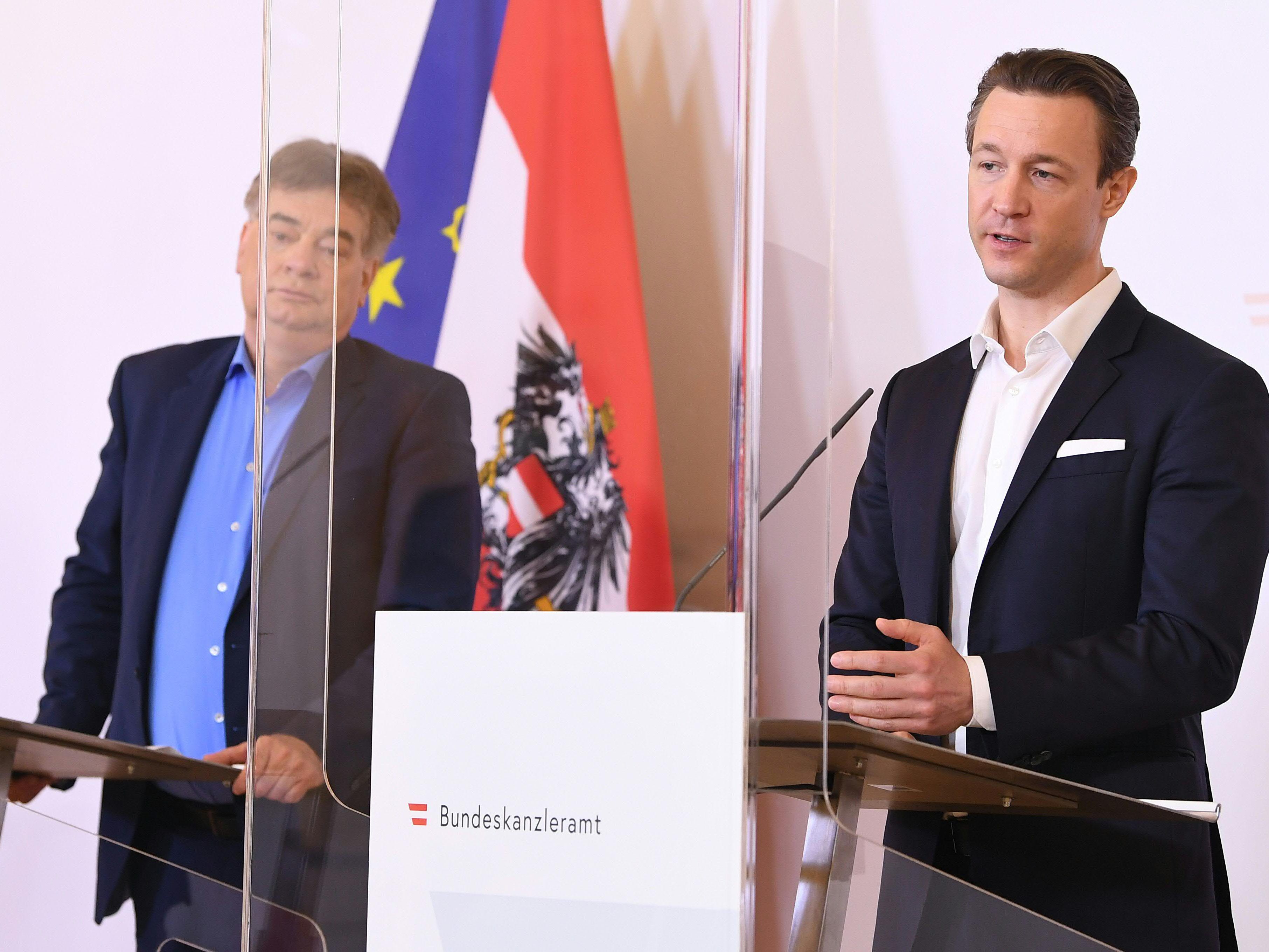Die Regierung arbeite bereits mit Hochdruck an einem weiteren Hilfspaket. Die Regierung arbeite bereits mit Hochdruck an einem weiteren Hilfspaket.