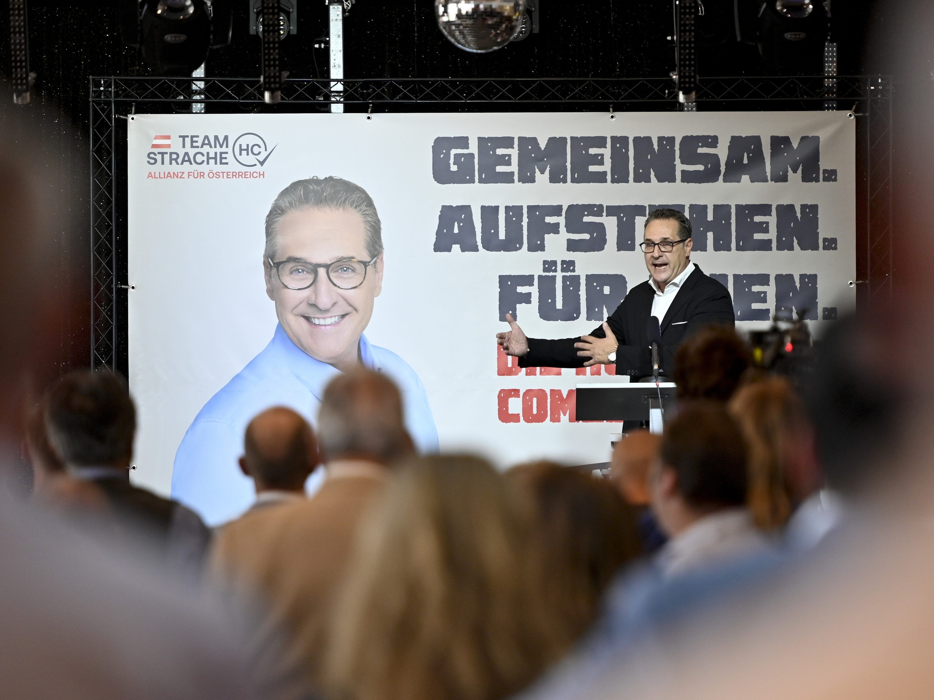 Wien-Wahl: 40.000 Aussagen in Medien- und Social-Media-Beiträgen für IMWF-Studie ausgewertet. Wien-Wahl: 40.000 Aussagen in Medien- und Social-Media-Beiträgen für IMWF-Studie ausgewertet.