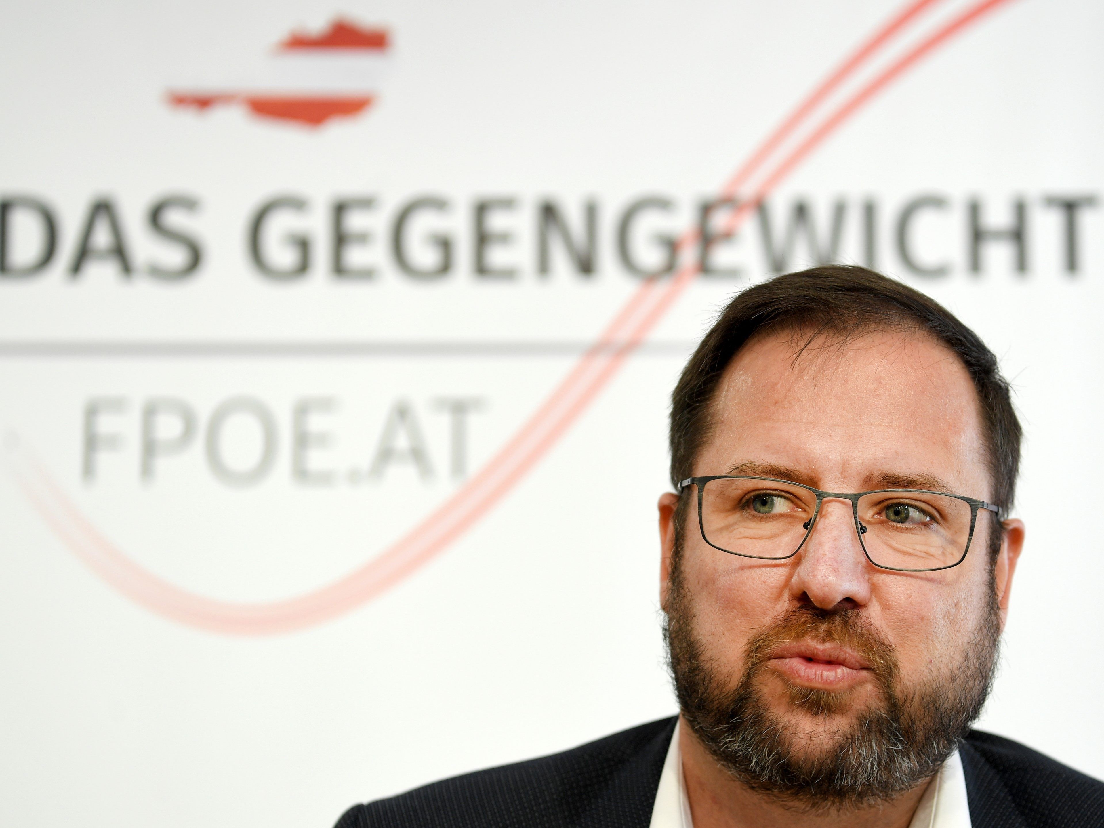 Die Freiheitlichen sehen Totalversagen in der Verkehrspolitik auf Bundes- und Landesebene. Die Freiheitlichen sehen Totalversagen in der Verkehrspolitik auf Bundes- und Landesebene.
