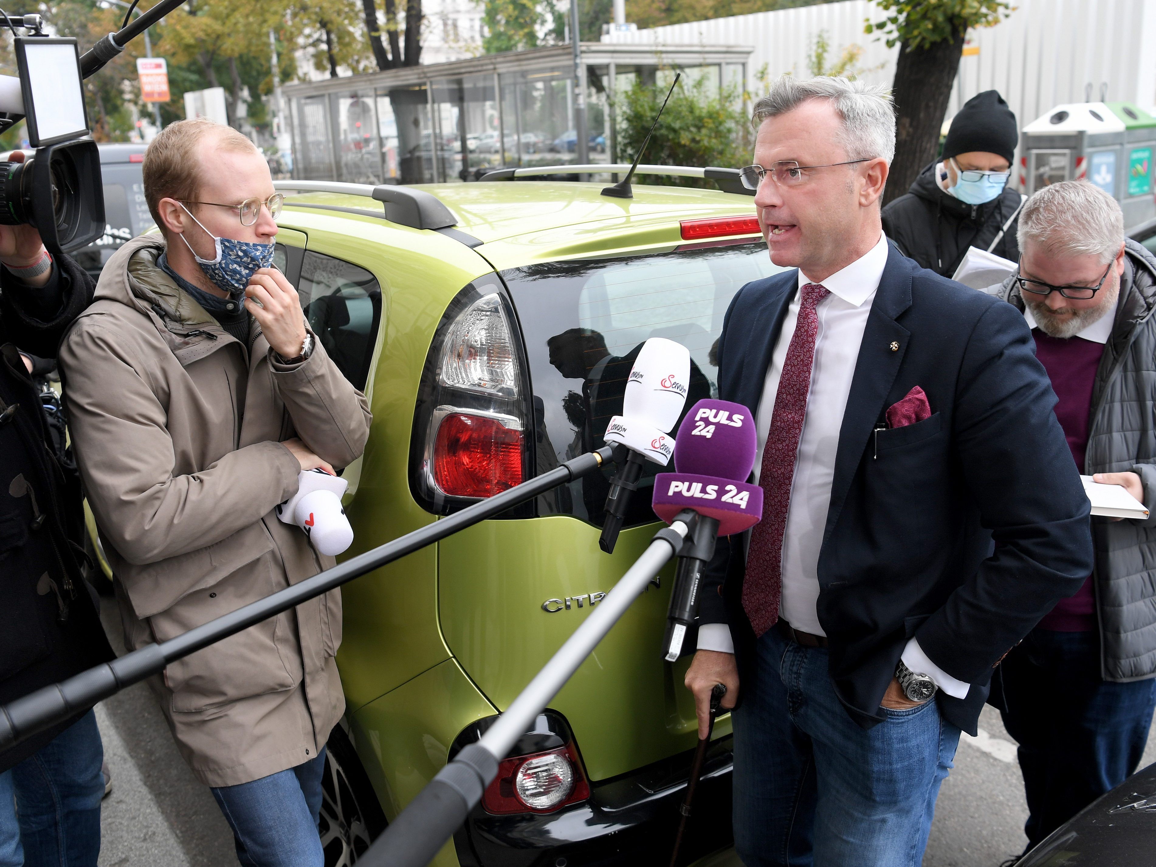 Wir berichten live ab 15.30 Uhr. Wir berichten live ab 15.30 Uhr.