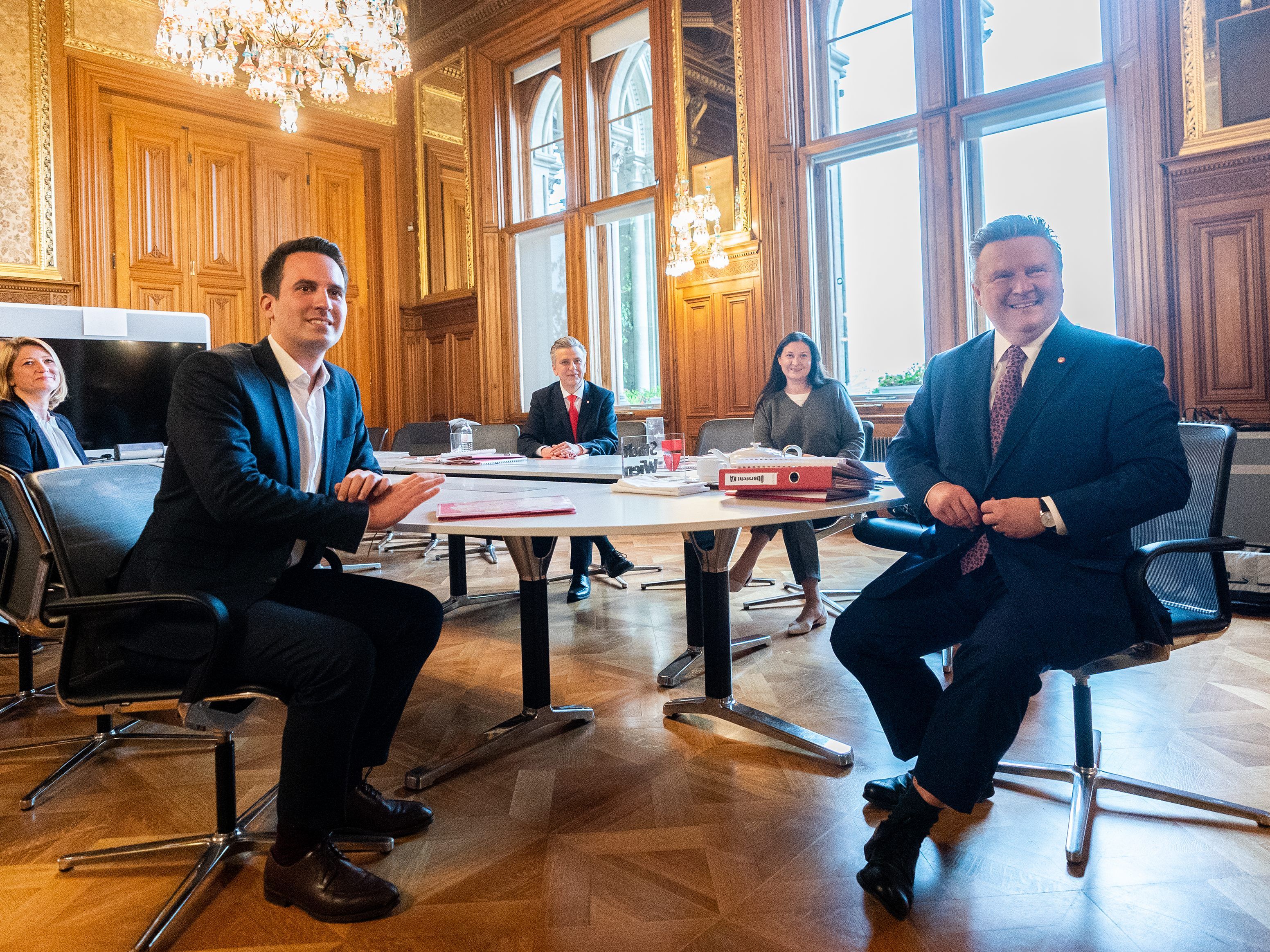 Die Wiener SPÖ will mit den NEOS regieren. Die Wiener SPÖ will mit den NEOS regieren.
