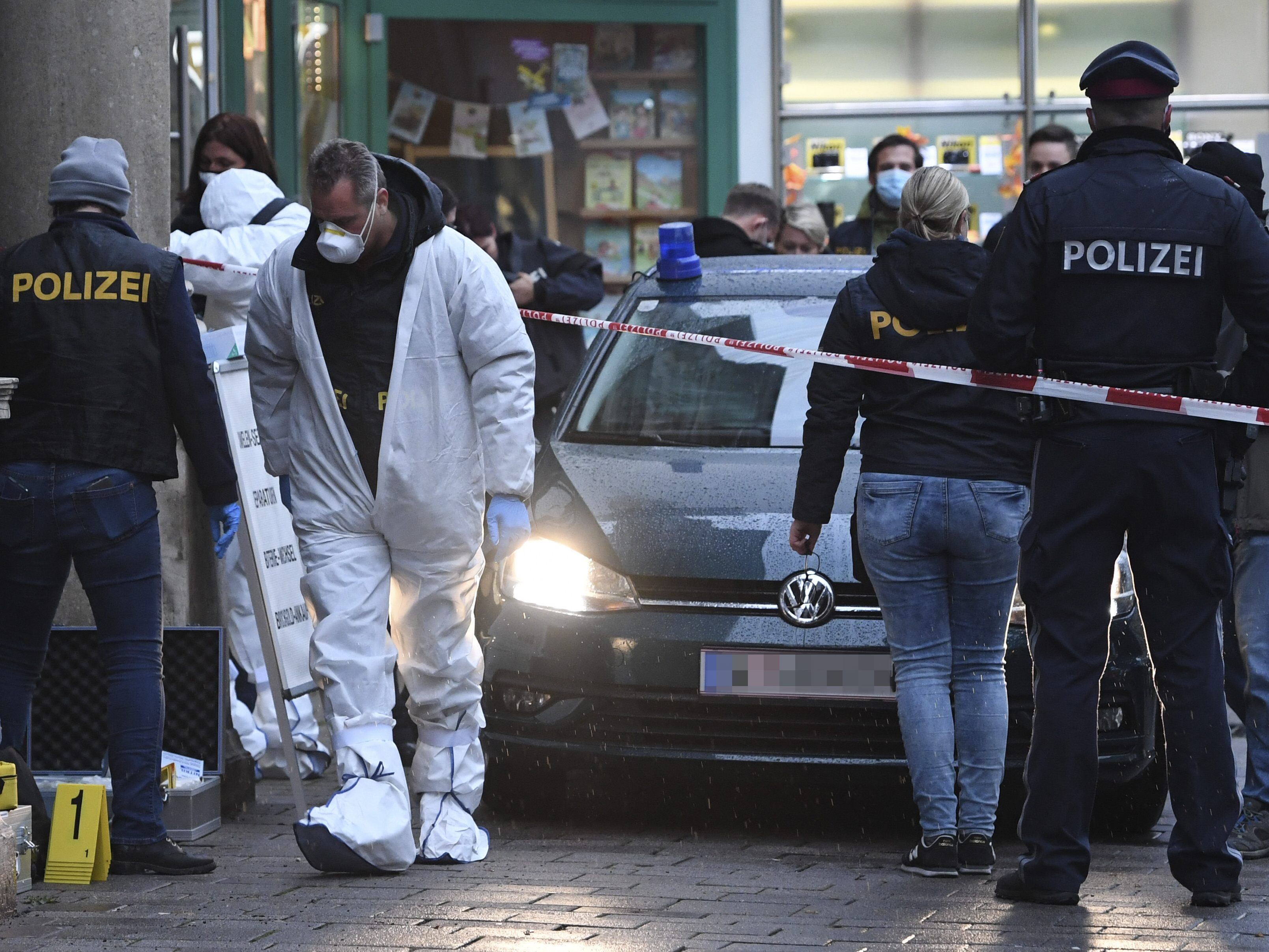 In einem Juweliergeschäft in Wien-Landstraße wurde die Leiche eines Mannes entdeckt.