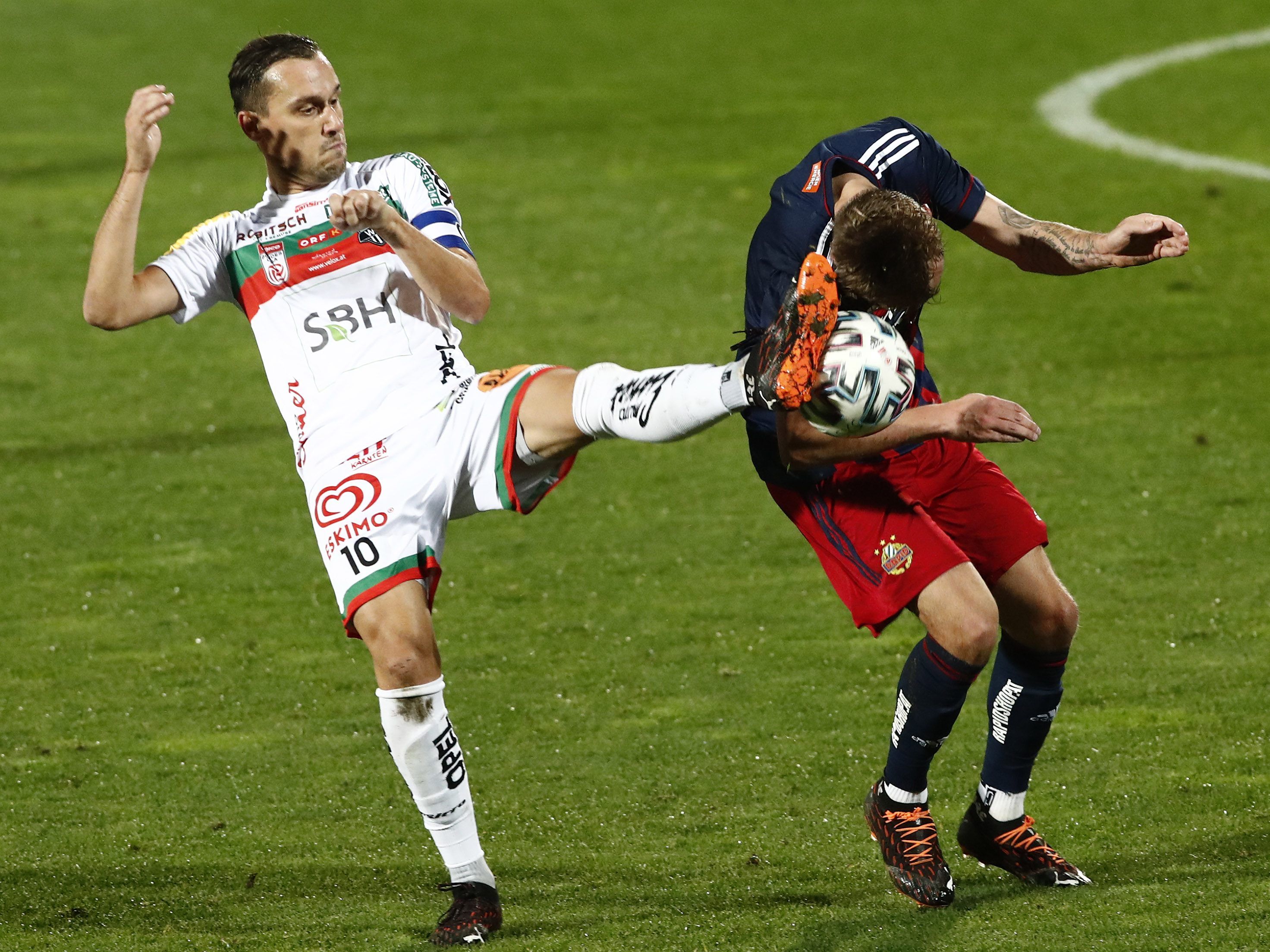 Rapid Wien gewann das turbulente Match beim WAC mit 4:3.