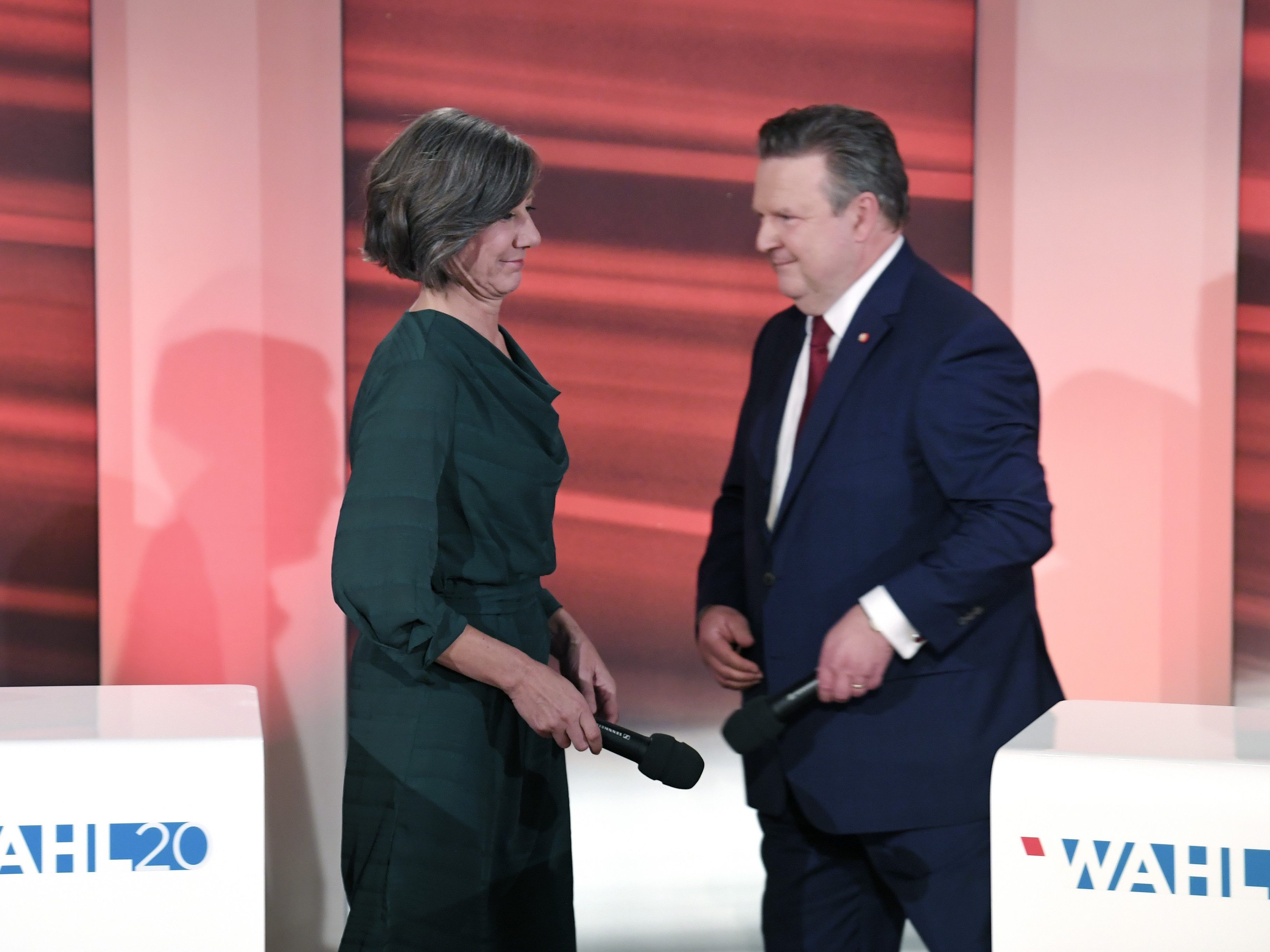 Eine erneute Koalition von SPÖ und Grünen ist bei den Wählern die beliebteste Variante. Eine erneute Koalition von SPÖ und Grünen ist bei den Wählern die beliebteste Variante.