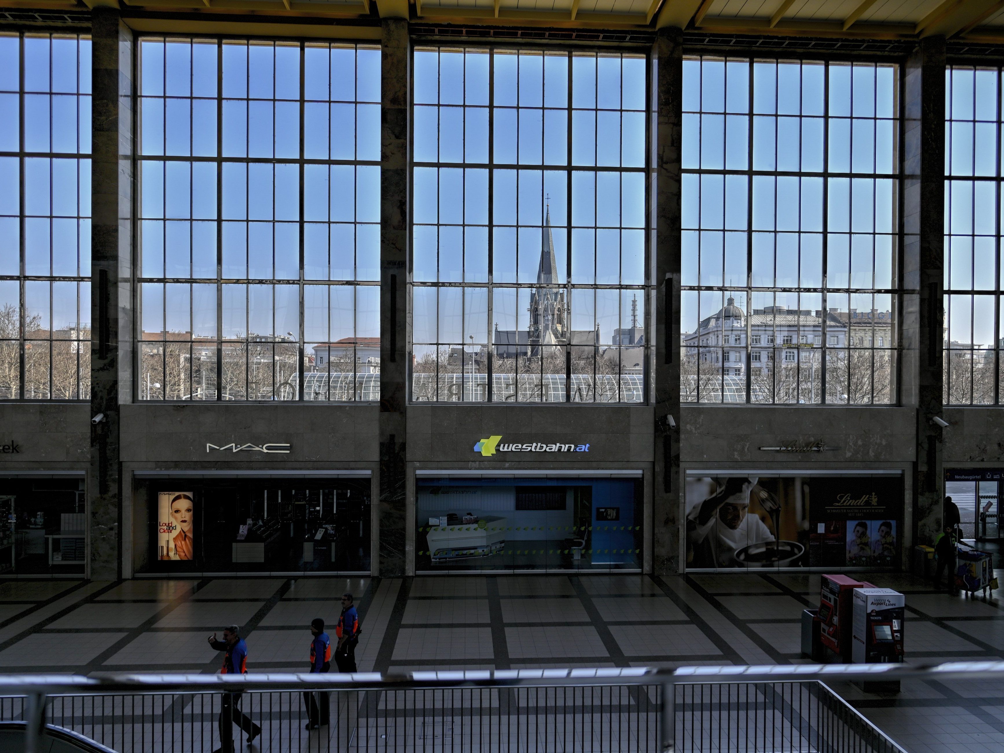 Es gibt Rassismusvorwürfe gegen Security-Personal der Wiener Linien. Es gibt Rassismusvorwürfe gegen Security-Personal der Wiener Linien.