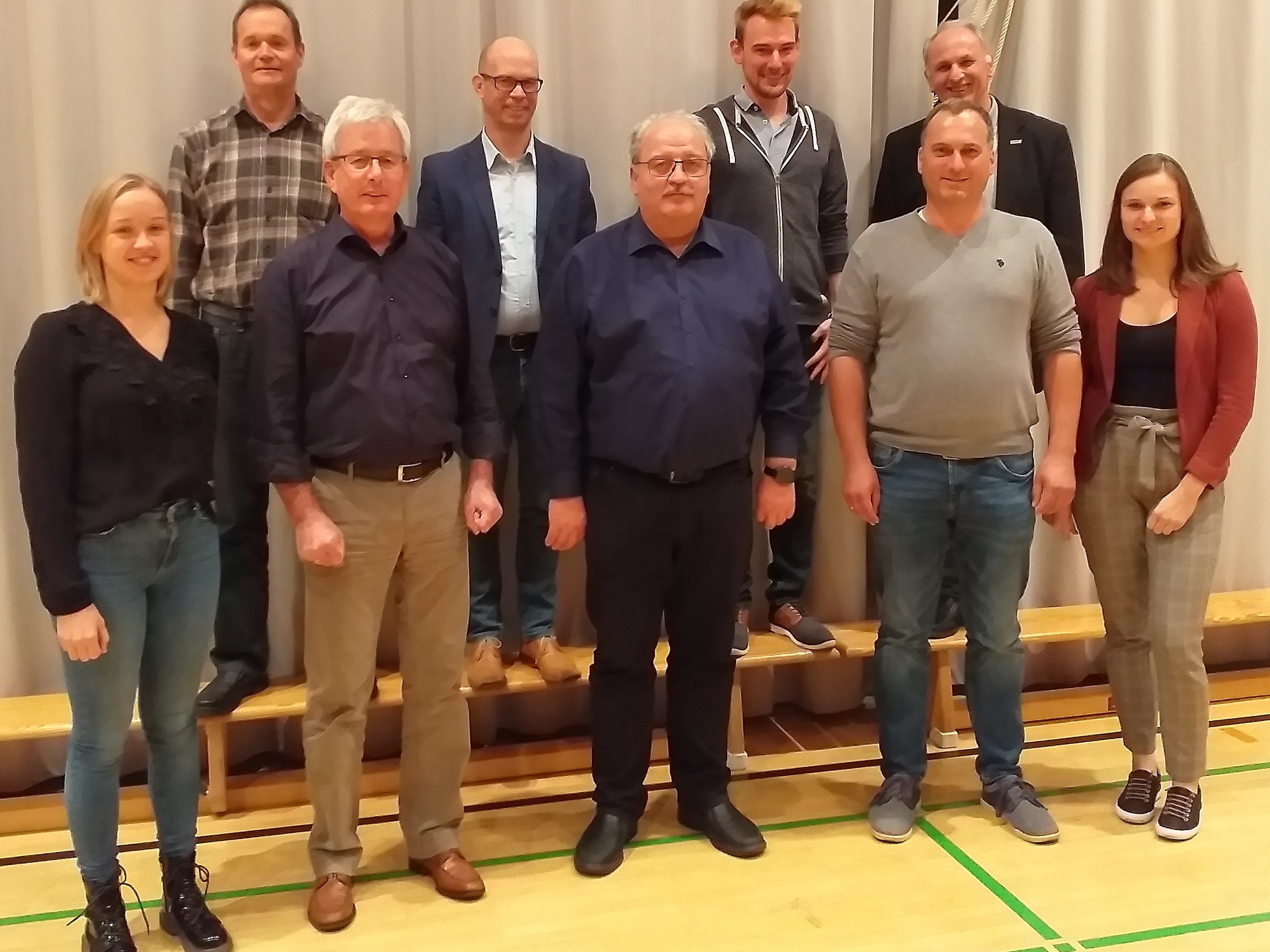 BU: Neuwahlen bei der Versammlung des Blasmusikbezirkes Feldkirch, im Bild von links  Stefanie Halb, Dietmar Breuss, Stefan Brugger, Manfred Längle, Manfred Scheriau, Andreas Bechter, der neue BezirkskpmStv Martin Madlener, Wolfram Baldauf, Elisabeth Ploder. BU: Neuwahlen bei der Versammlung des Blasmusikbezirkes Feldkirch, im Bild von links  Stefanie Halb, Dietmar Breuss, Stefan Brugger, Manfred Längle, Manfred Scheriau, Andreas Bechter, der neue BezirkskpmStv Martin Madlener, Wolfram Baldauf, Elisabeth Ploder.