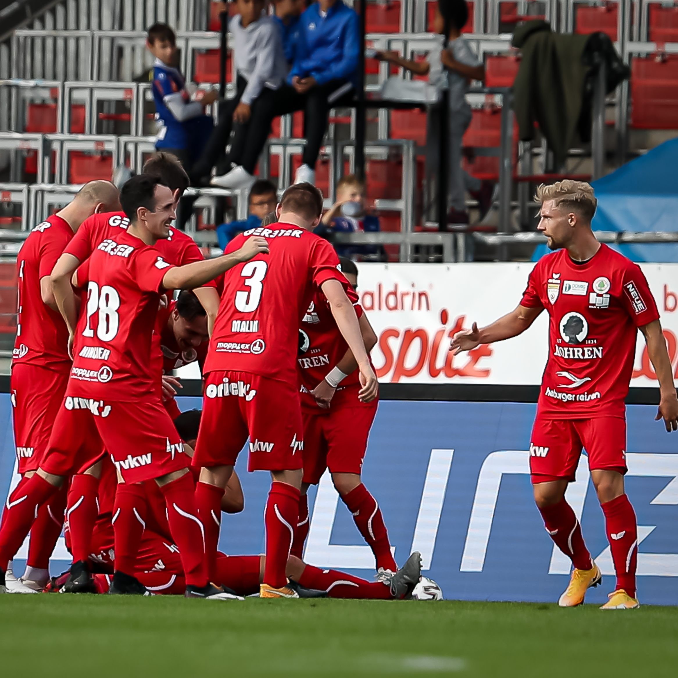Die Rothosen sorgten heute in Linz für eine Überraschung.
