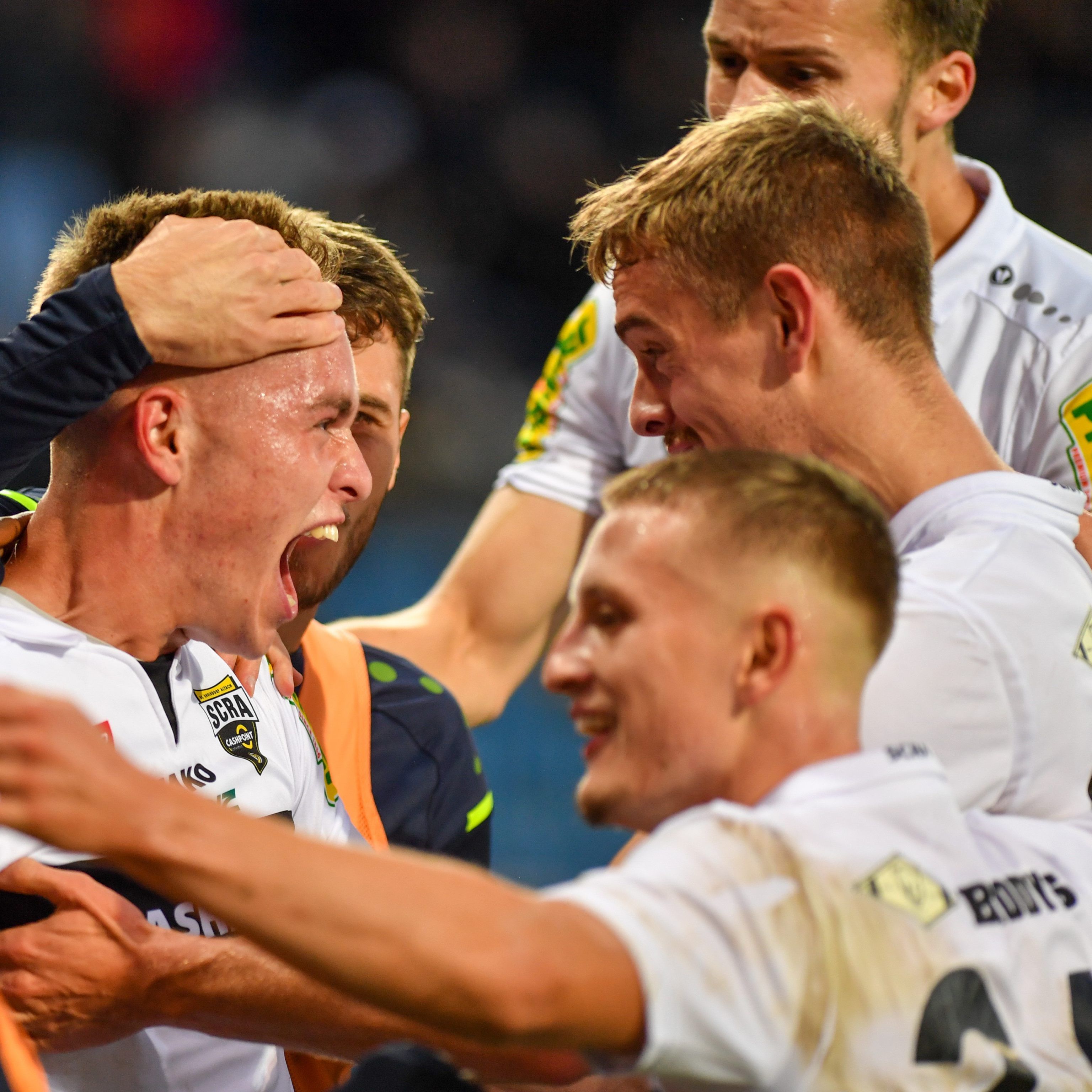 Der Jubel über den ersten Saisonsieg war beim Altacher Team natürlich groß.