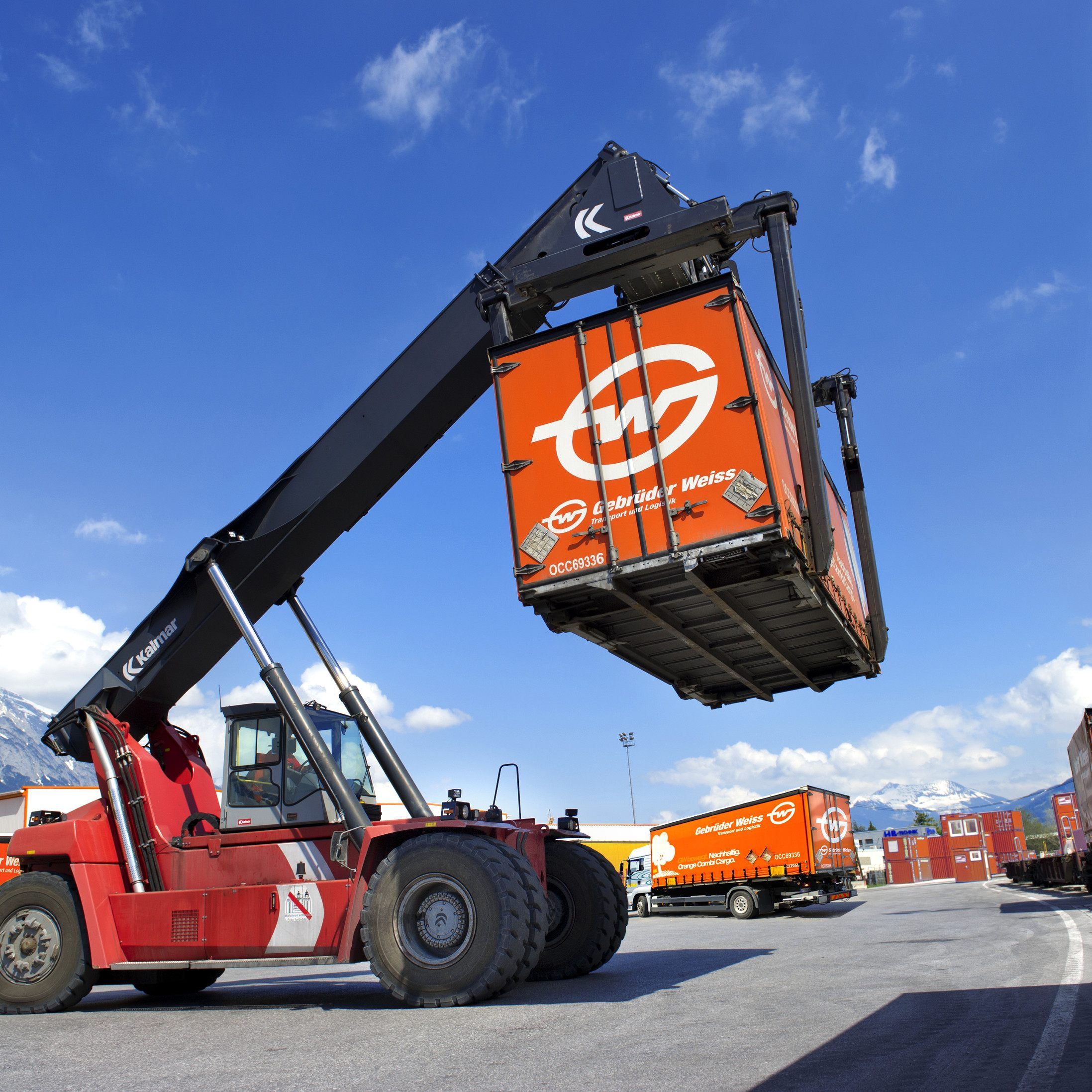 Der Orange Combi Cargo ersetzt täglich rund 60 Lkw-Fahrten zwischen Wien und Westösterreich.