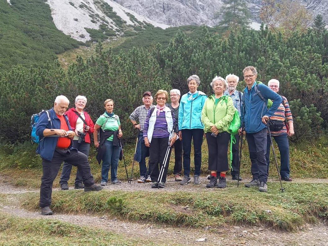 Mitglieder des Dornbirner Seniorenbundes erlebten einen schönen Herbsttag im Nenzingerhimmel