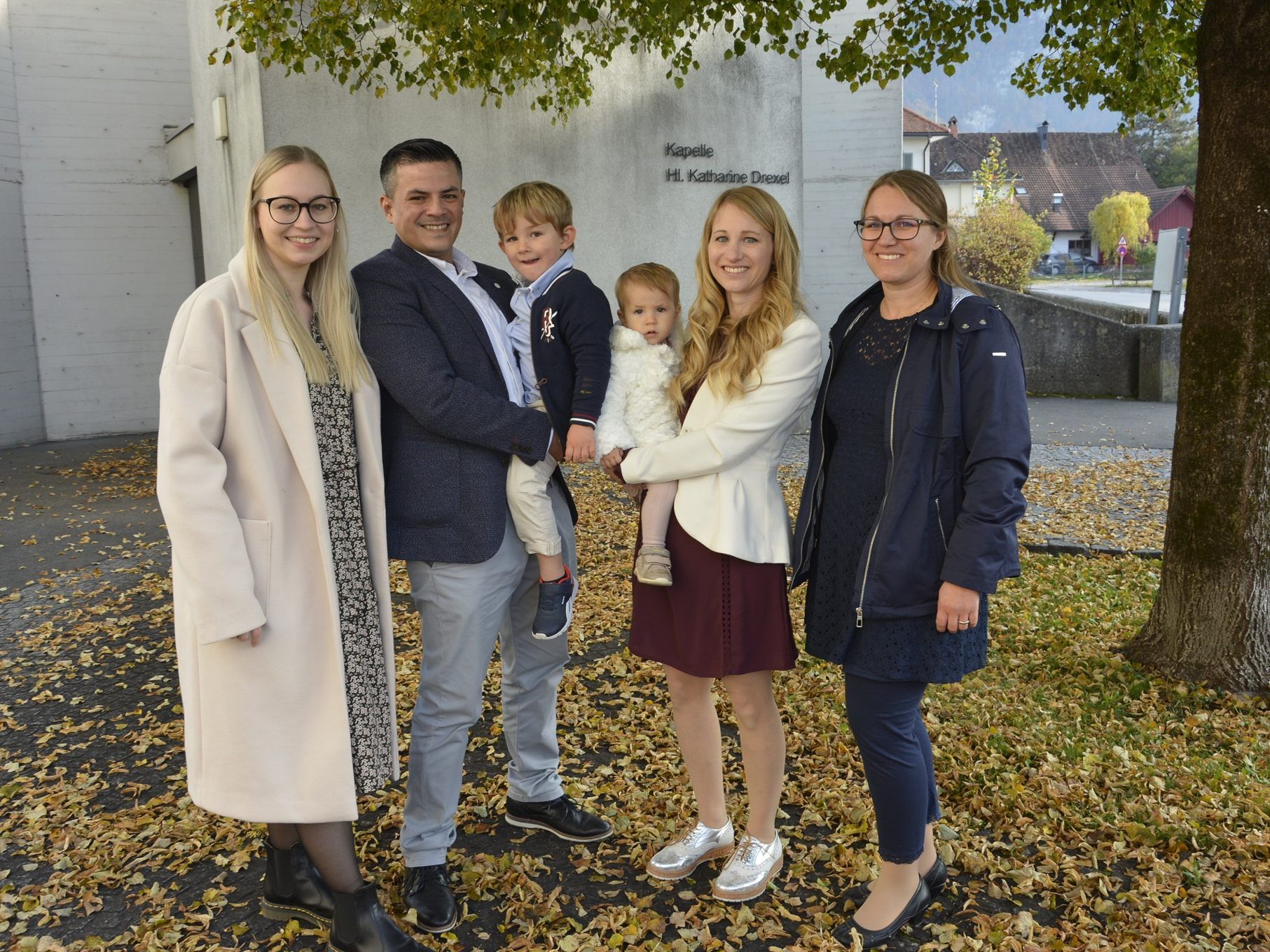 Valentina Roca Justiniano wurde in der Kirche Hatlerdorf am 25. Oktober getauft.