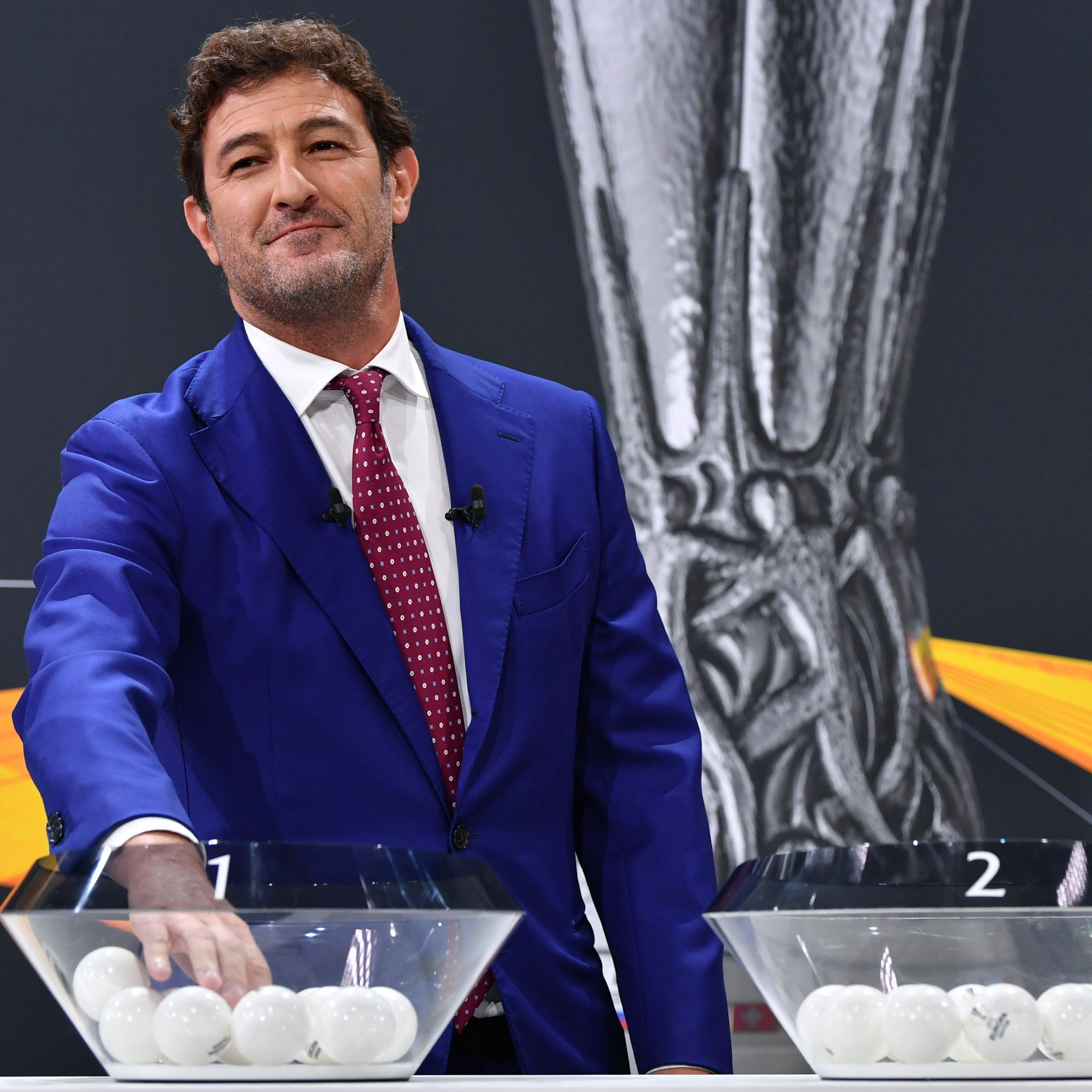 Der Italiener Ciro Ferrara als Glücksfee