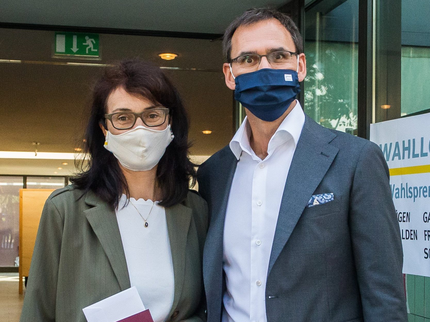 Kein Corona: LH Markus Wallner mit seiner Frau Sonja bei der Gemeindevertretungswahlam13. September. Kein Corona: LH Markus Wallner mit seiner Frau Sonja bei der Gemeindevertretungswahlam13. September.