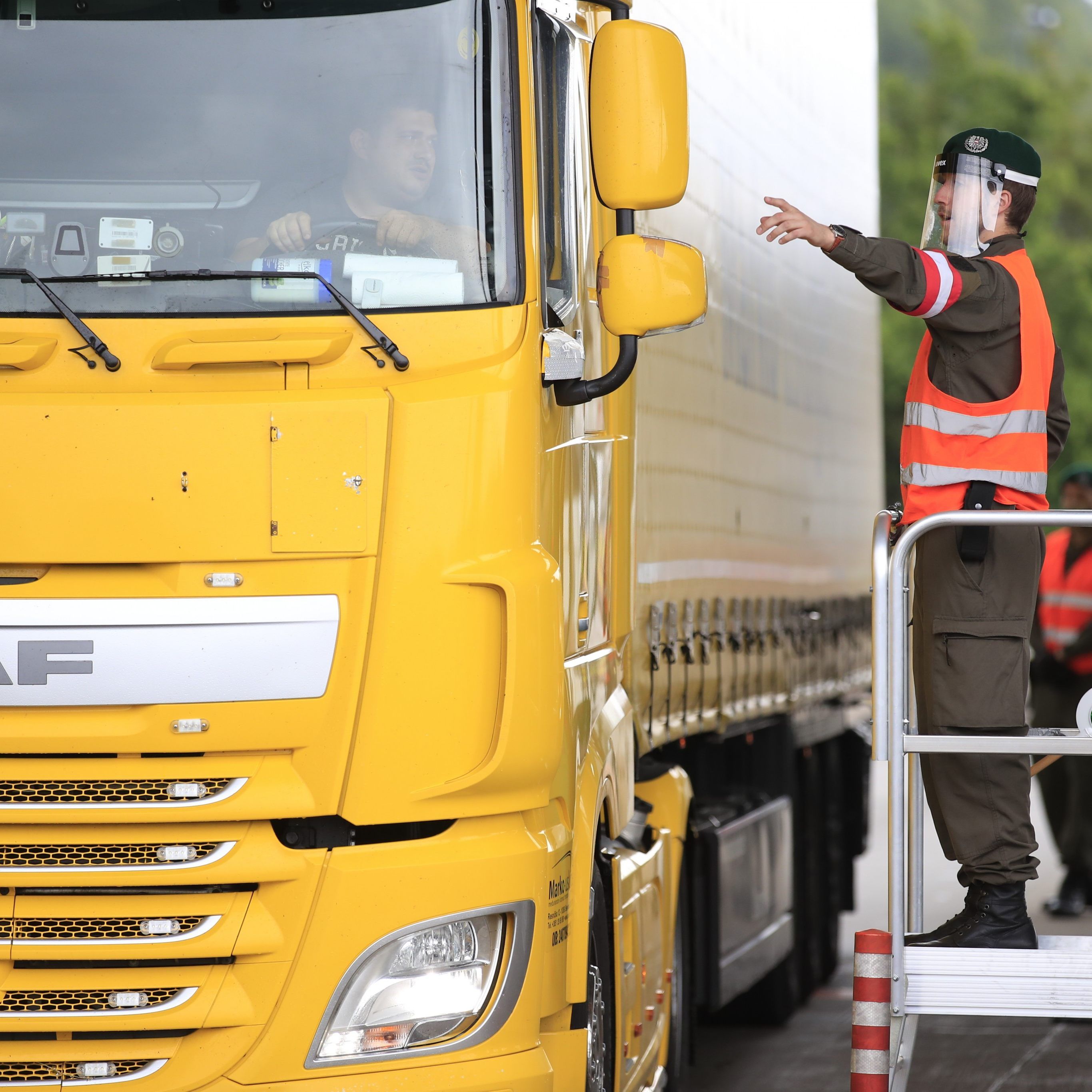 Der Außenhandel sackte in Österreich deutlich ab.