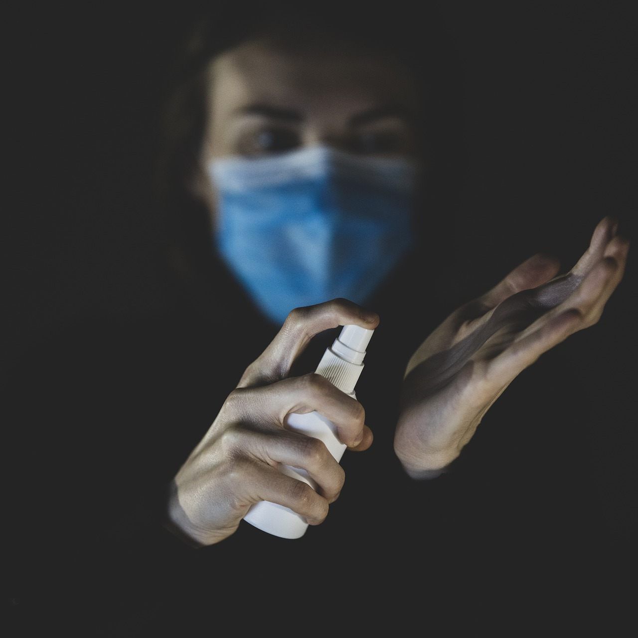 Die AUVA warnt vor möglicher Explosionsgefahr durch Desinfektionsmittel.