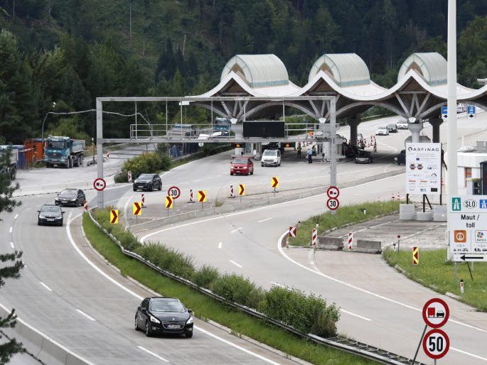 Einreisebeschränkungen gelten ab Montag Einreisebeschränkungen gelten ab Montag