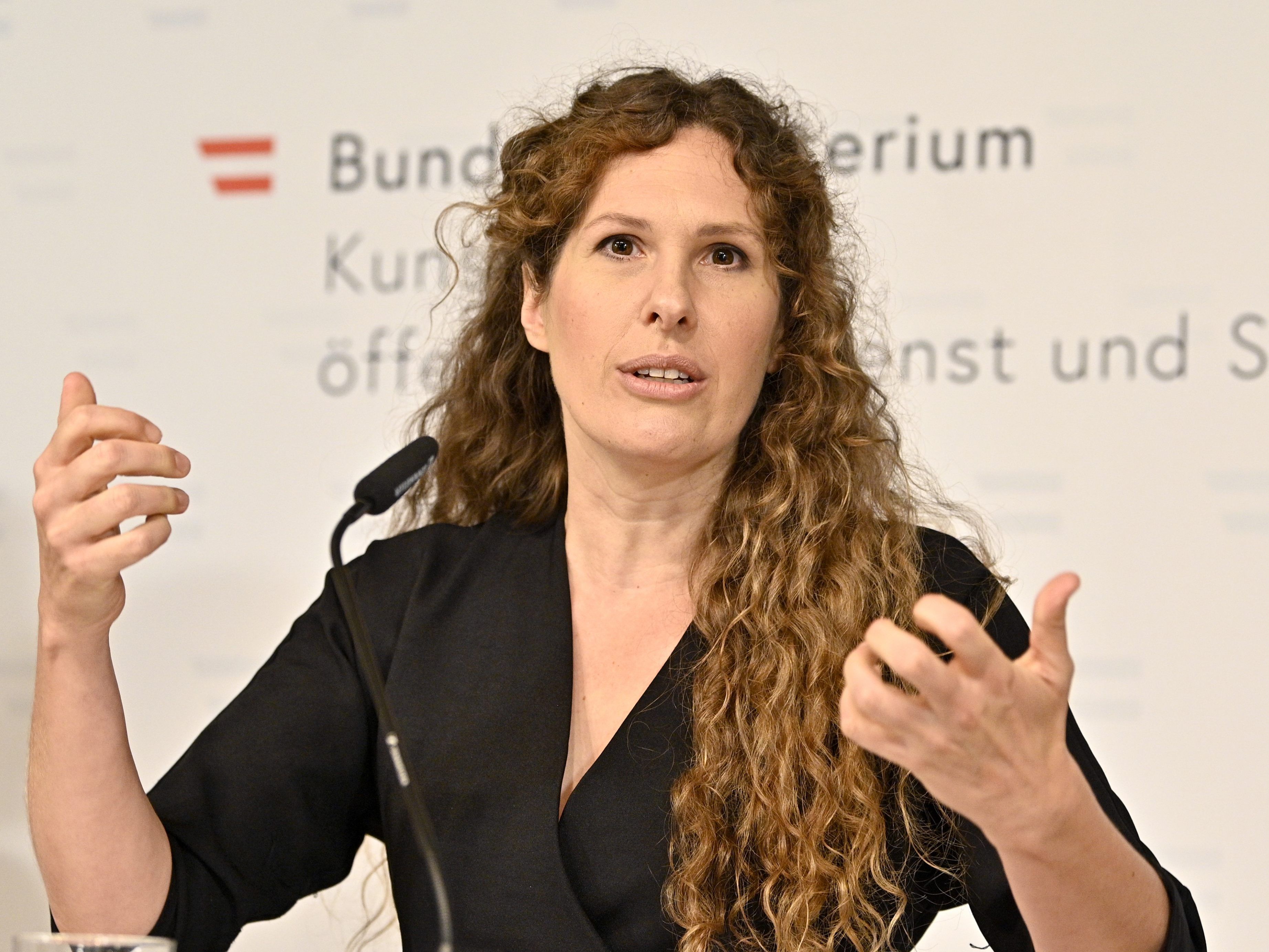 Lotte de Beer wird neue Volksoperndirektorin.