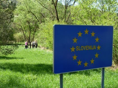 Slowenien weitet die Reisewarnung auf fast ganz Österreich aus. Slowenien weitet die Reisewarnung auf fast ganz Österreich aus.