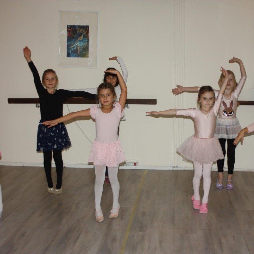 Früh übt sich wer ein Tanzstar werden will. Fit& Dance sorgt sich um die Stars von morgen