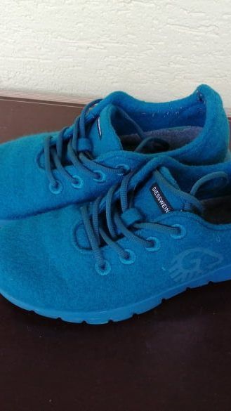 Merino Runners von Giesswein: Dieses Modell in der Farbe Petrol wurde getestet