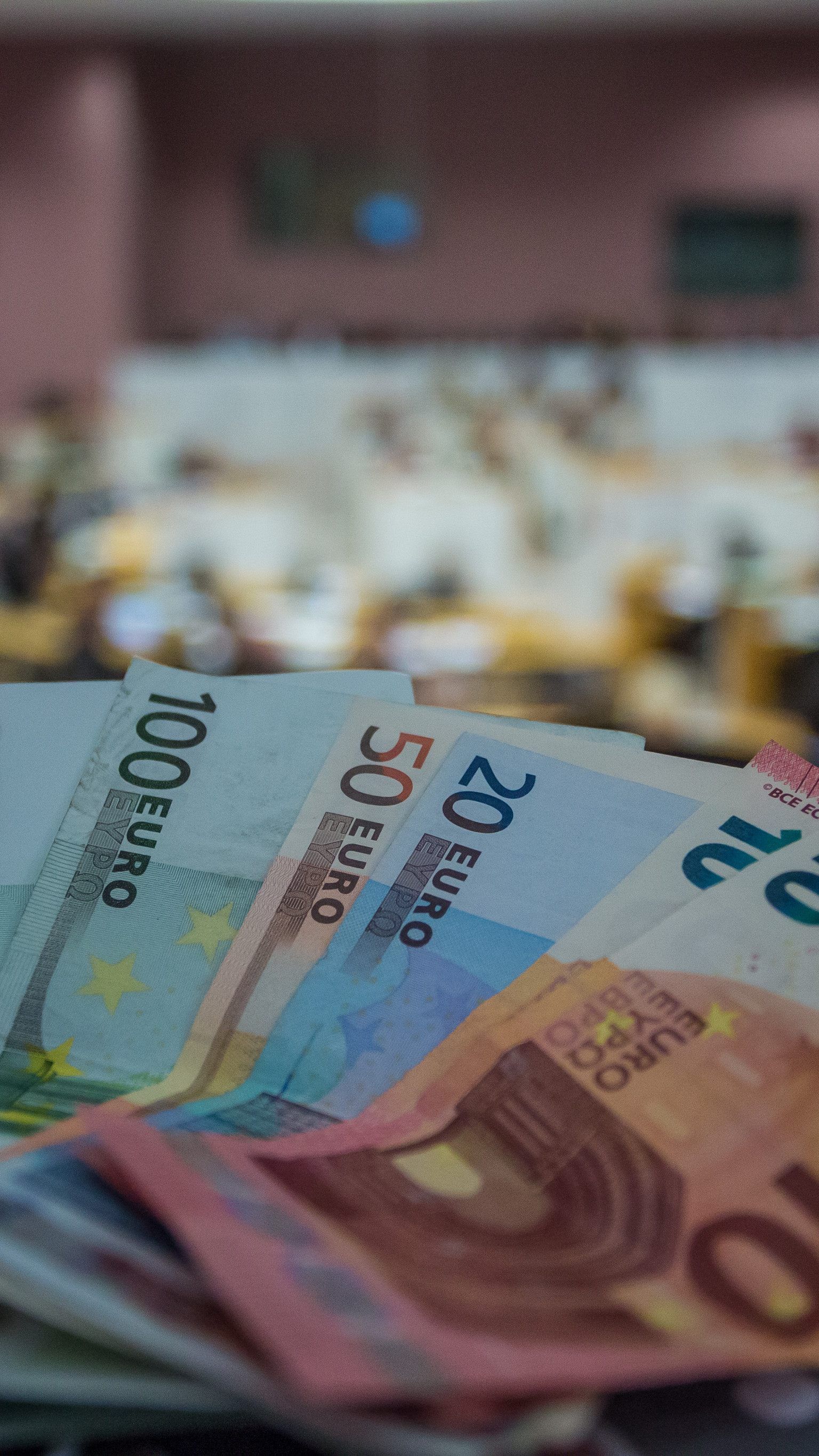 Geld für budgetäre Bewältigung der Covid-19-Pandemie