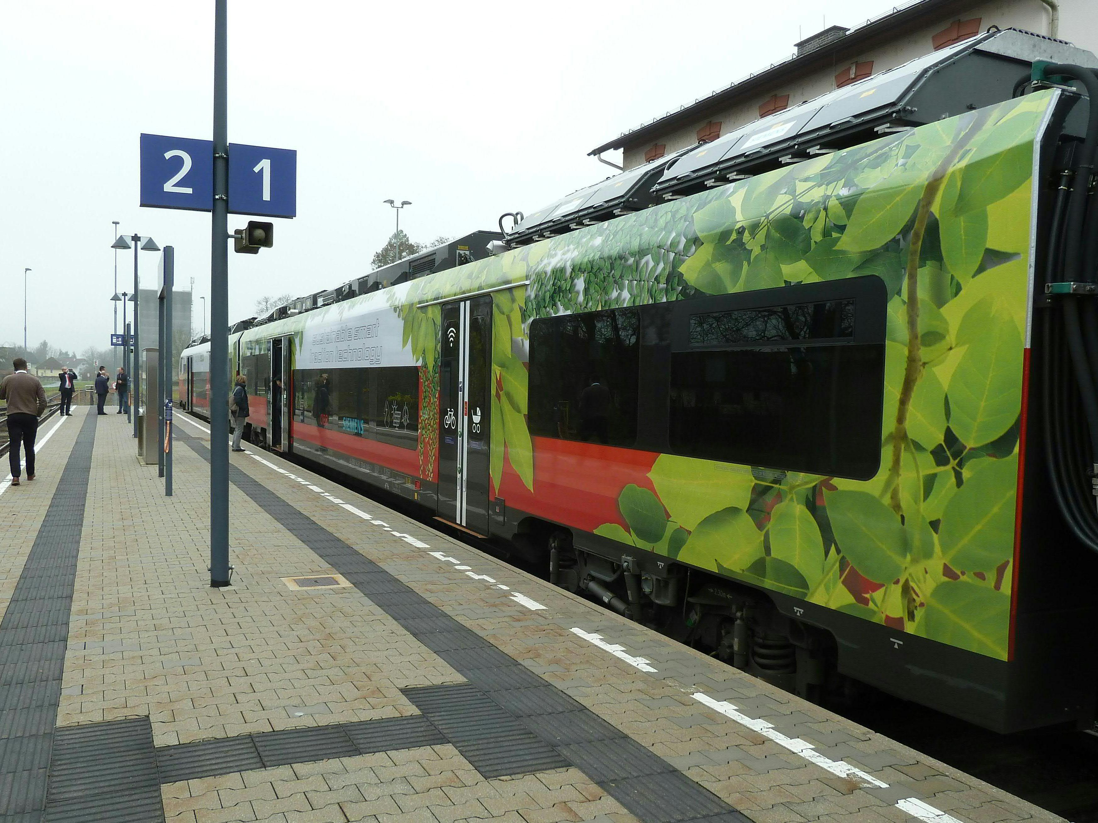 Unfallursache und Schadenssumme sind noch unklar.