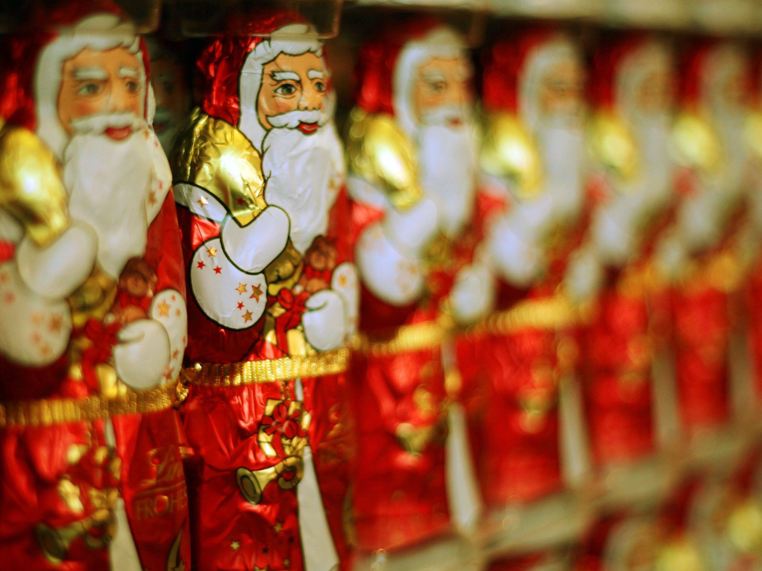 Ein Drittel der getesteten Schoko-Nikoläuse viel durch.