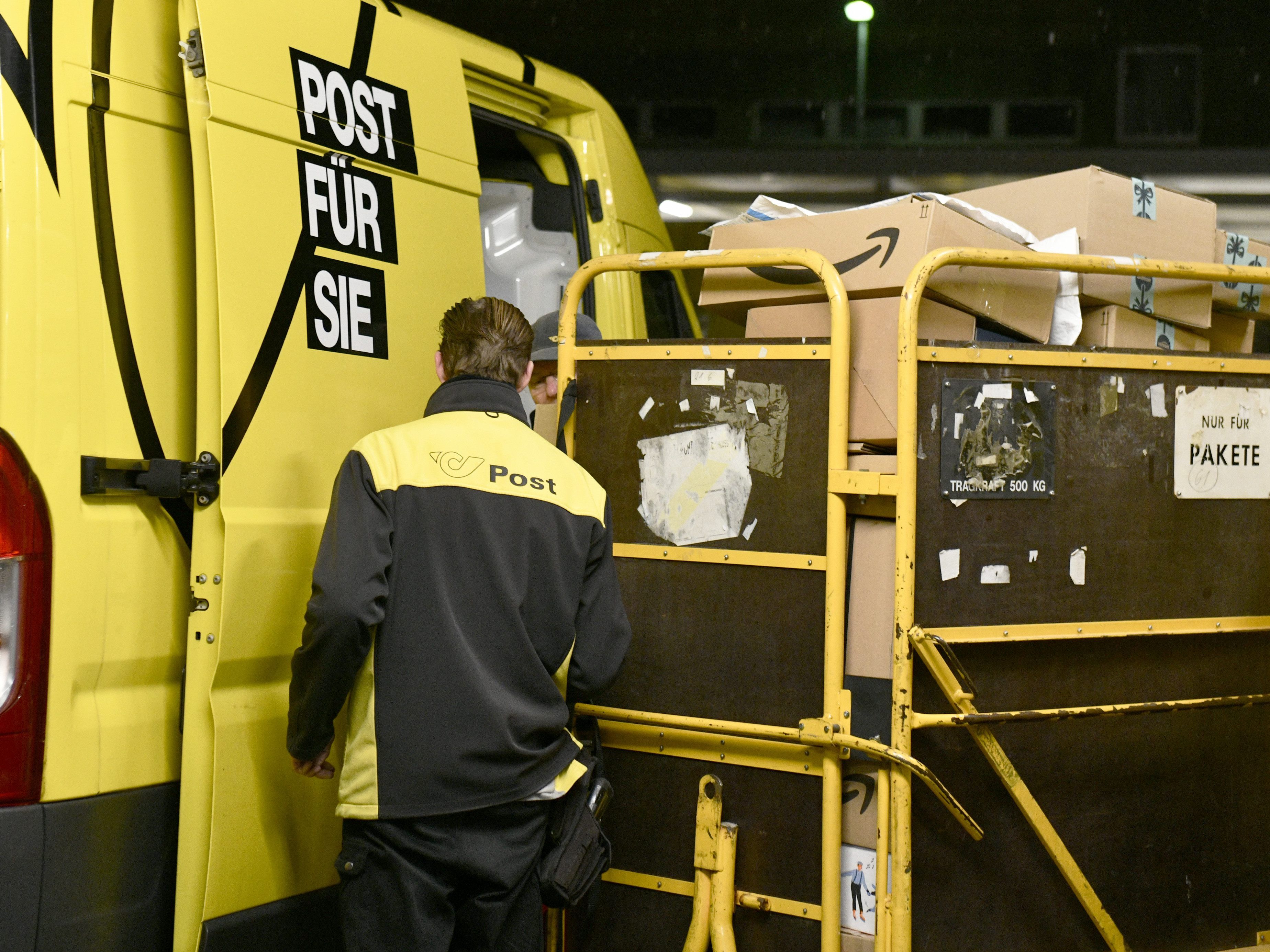 Post Express-Sendungen können bis spätestens 23. Dezember aufgegeben werden Post Express-Sendungen können bis spätestens 23. Dezember aufgegeben werden