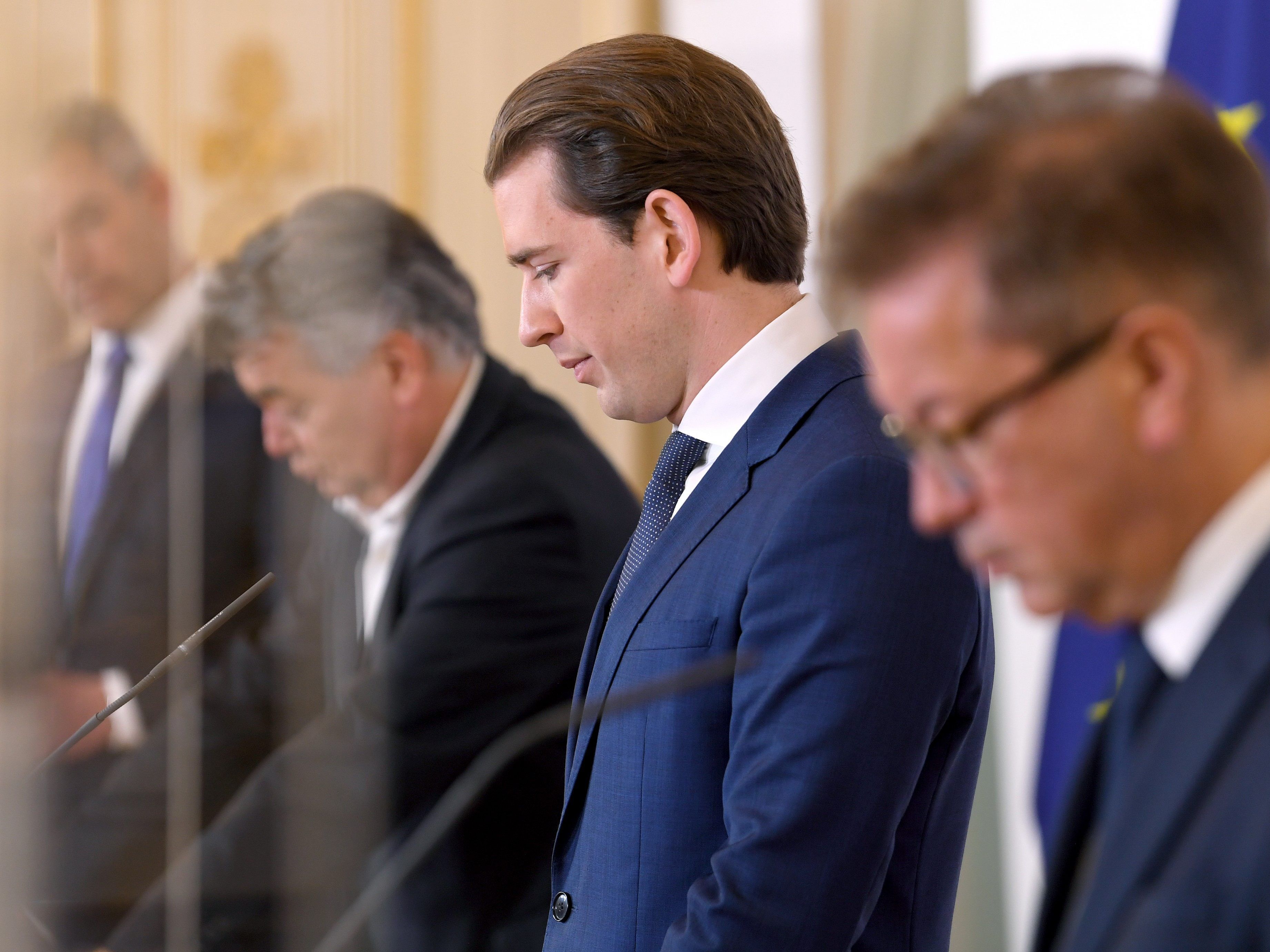 Am Samstag gibt die Regierung die Verschärfungen bekannt. Am Samstag gibt die Regierung die Verschärfungen bekannt.