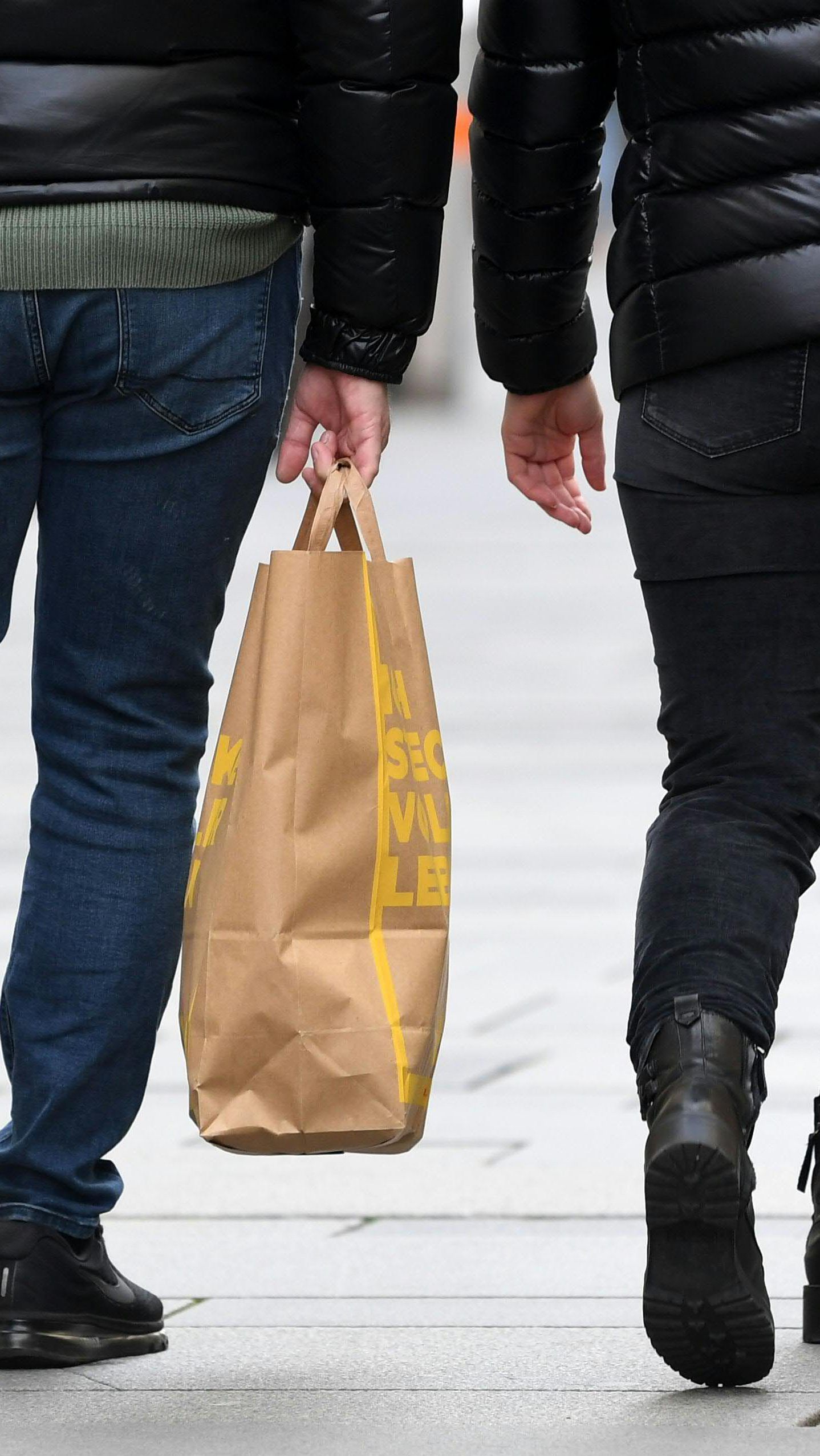 Uneinigkeit über Sonntagsöffnung auch in der WKÖ.