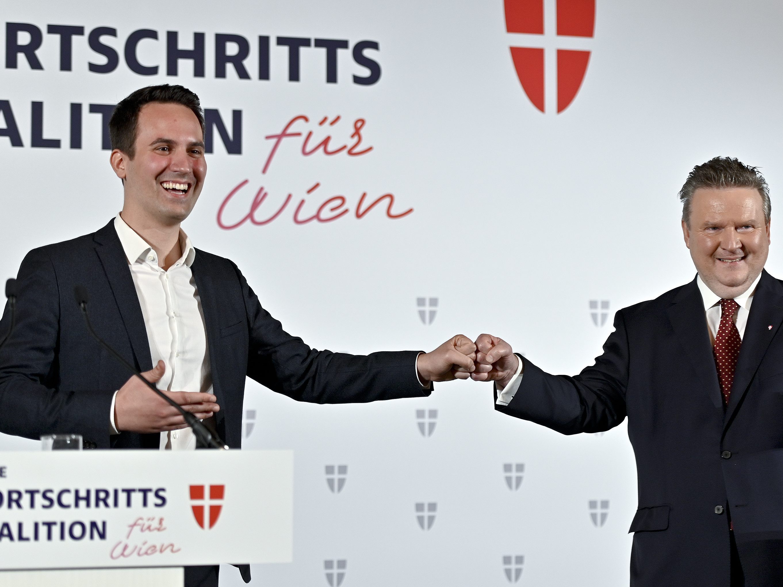 Die ersten Eckpunkte der rot-pinken Koalition. Die ersten Eckpunkte der rot-pinken Koalition.