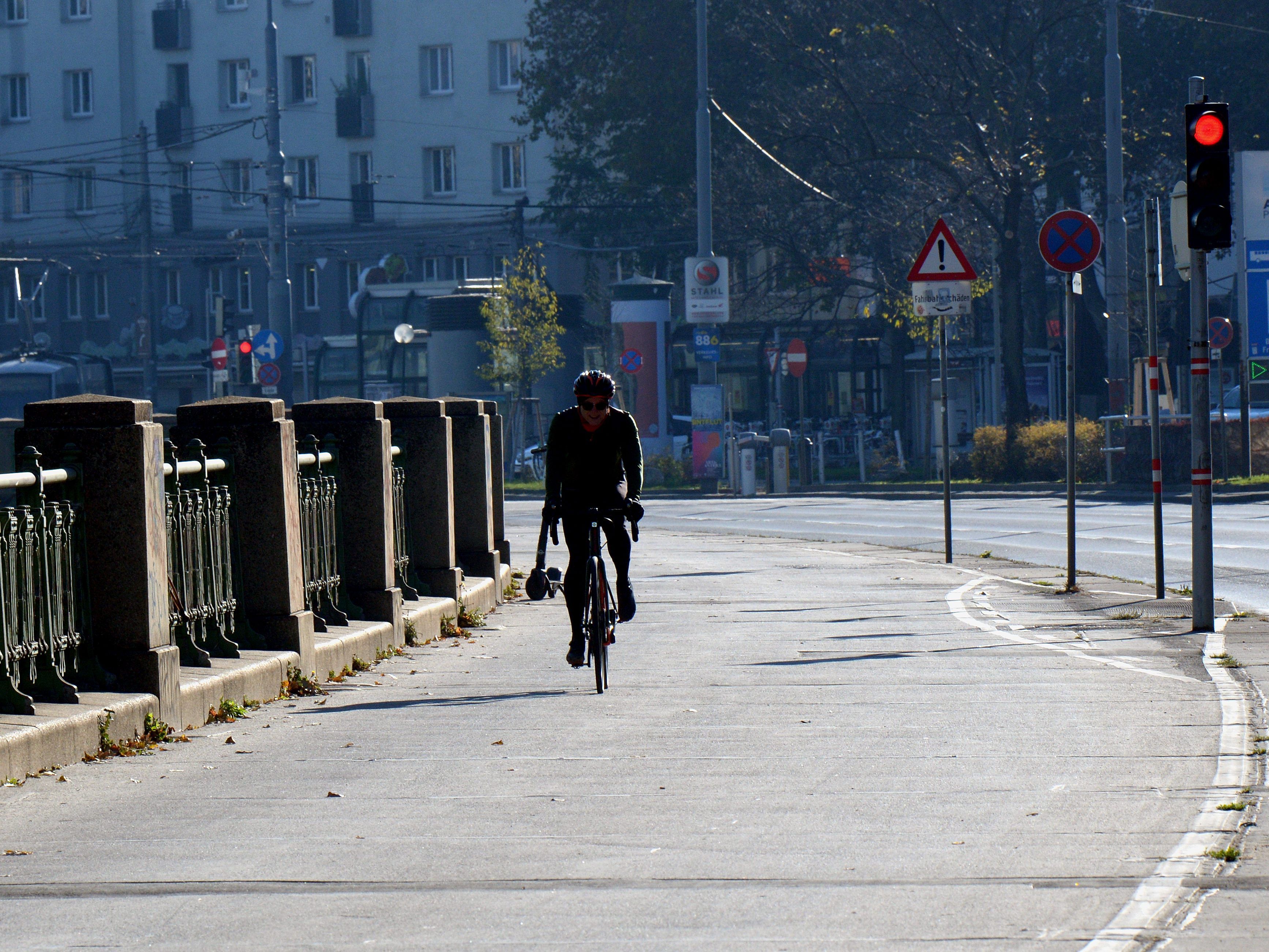 Auto und Fahrrad Krisengewinner bei der Mobilität.