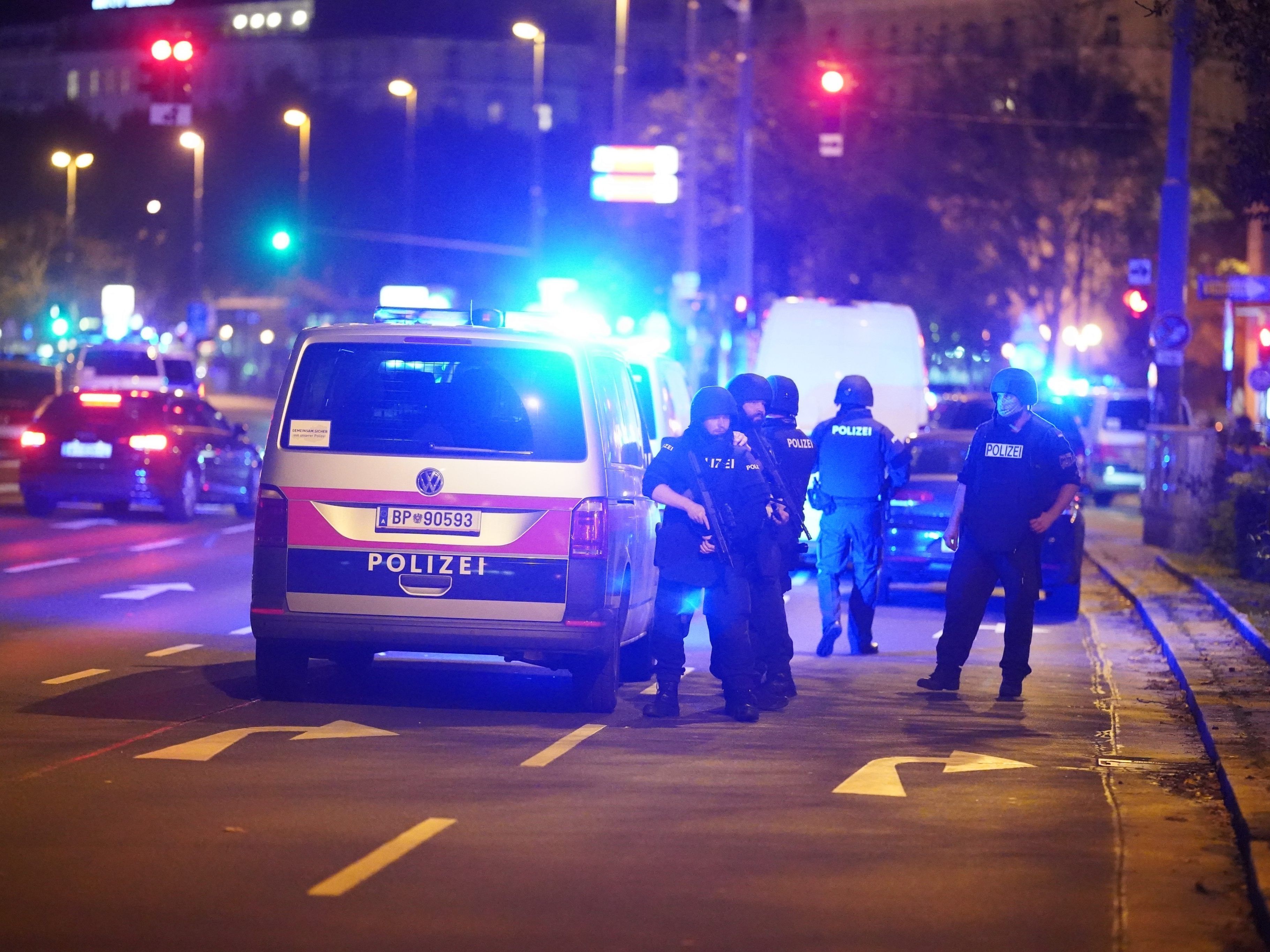 Auch Polizei bittet, Videos nicht auf Social Media zu teilen.