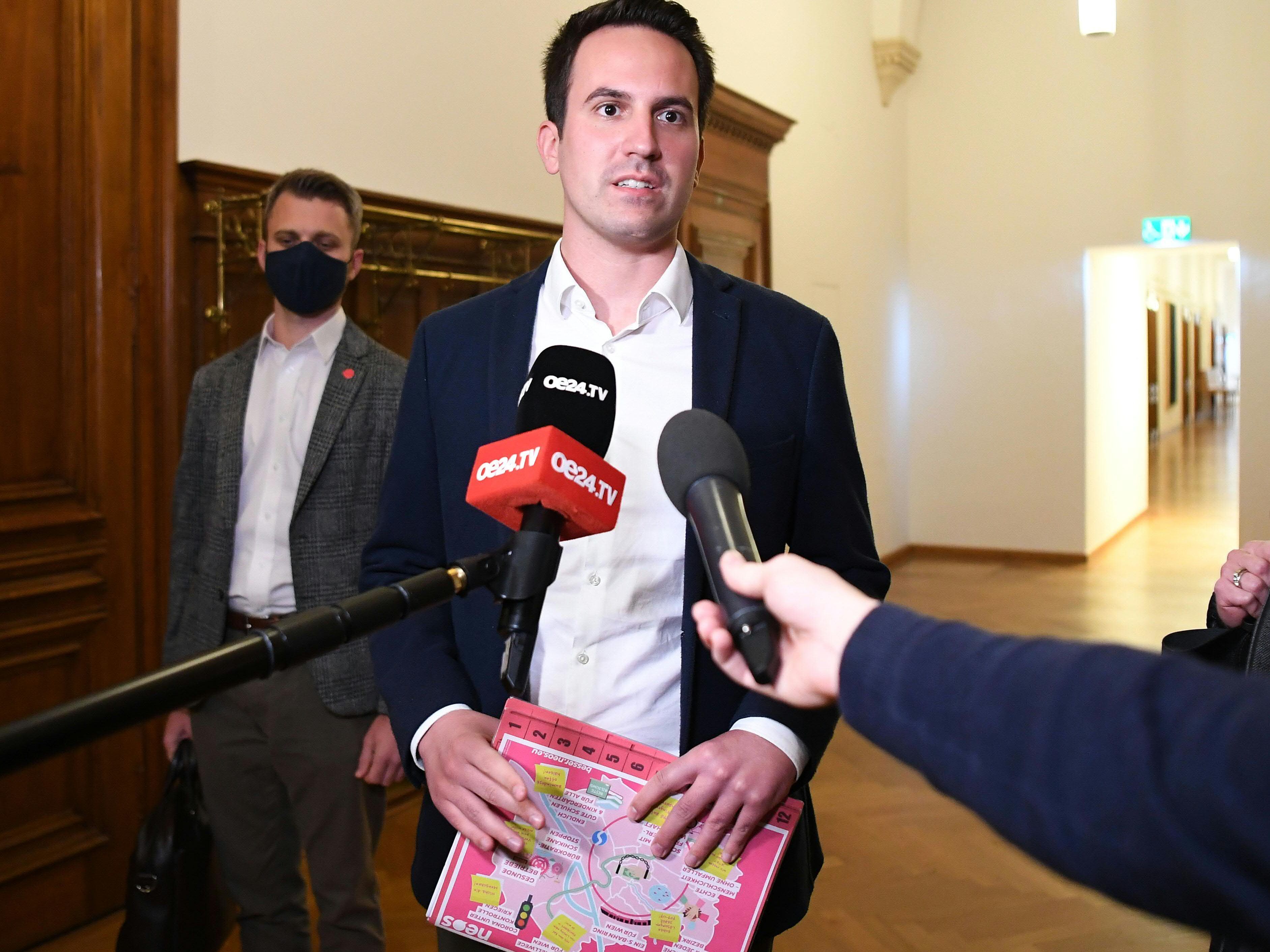 NEOS-Chef Wiederkehr verurteilte den "abscheuliche Terroranschlag" in Wien aufs Schärfste. NEOS-Chef Wiederkehr verurteilte den "abscheuliche Terroranschlag" in Wien aufs Schärfste.