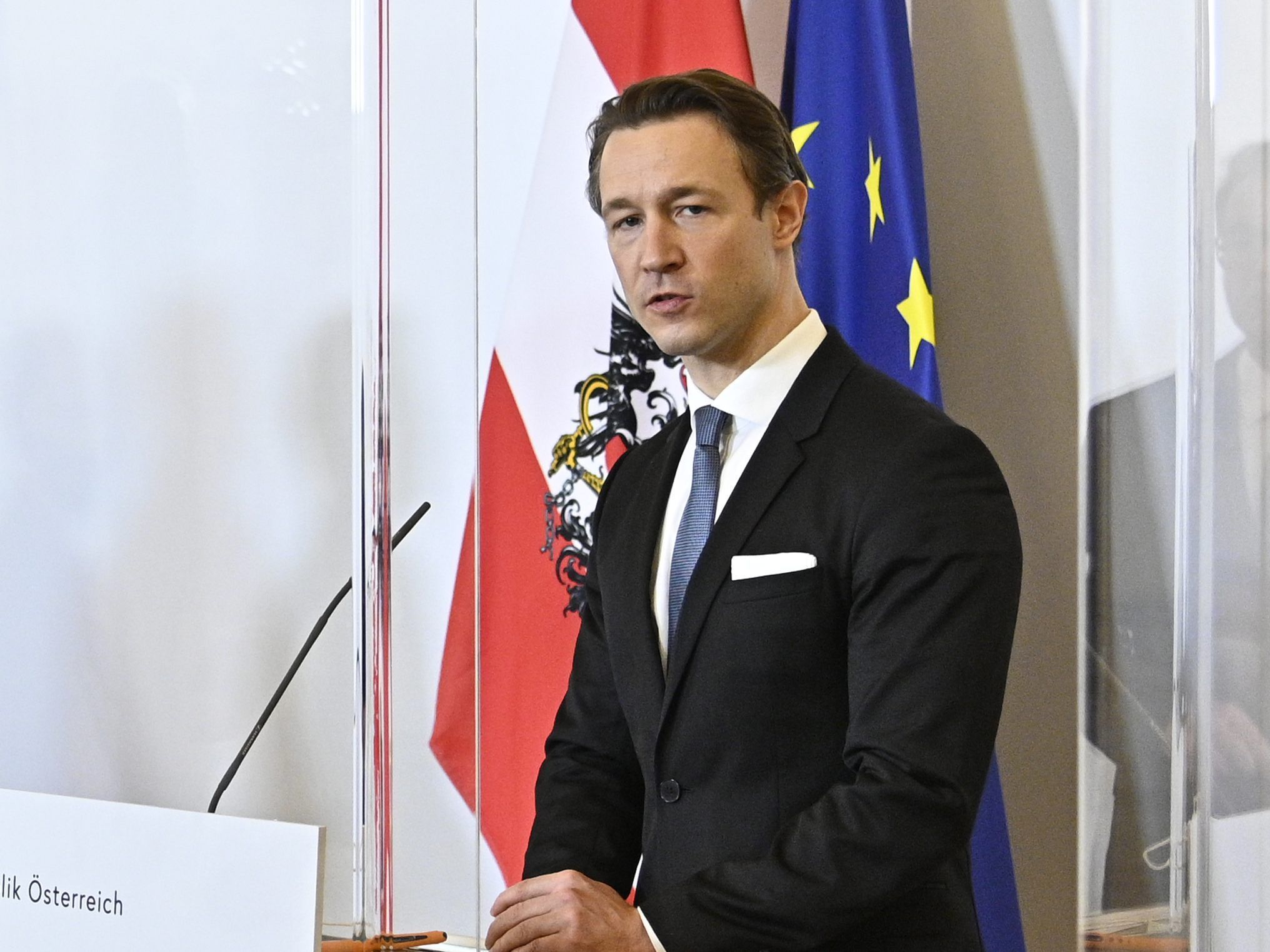 Das Finanzministerium steht in der Kritik, weil der von der Wirtschaft heftig eingeforderte Fixkostenzuschuss nur langsam fließt.