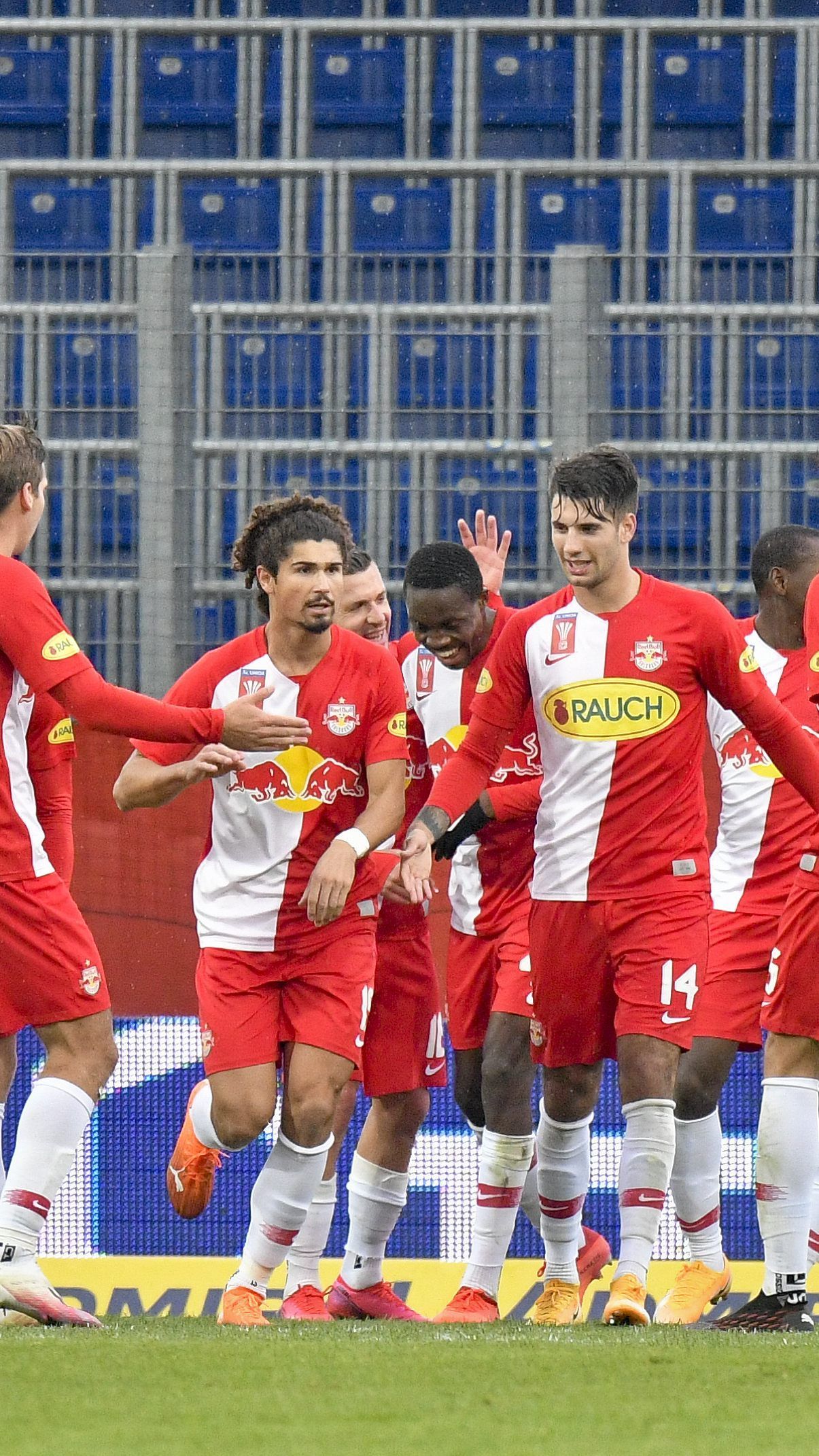 LIVE-Ticker zum Spiel SKN St. Pölten gegen Red Bull Salzburg ab 17.00 Uhr.