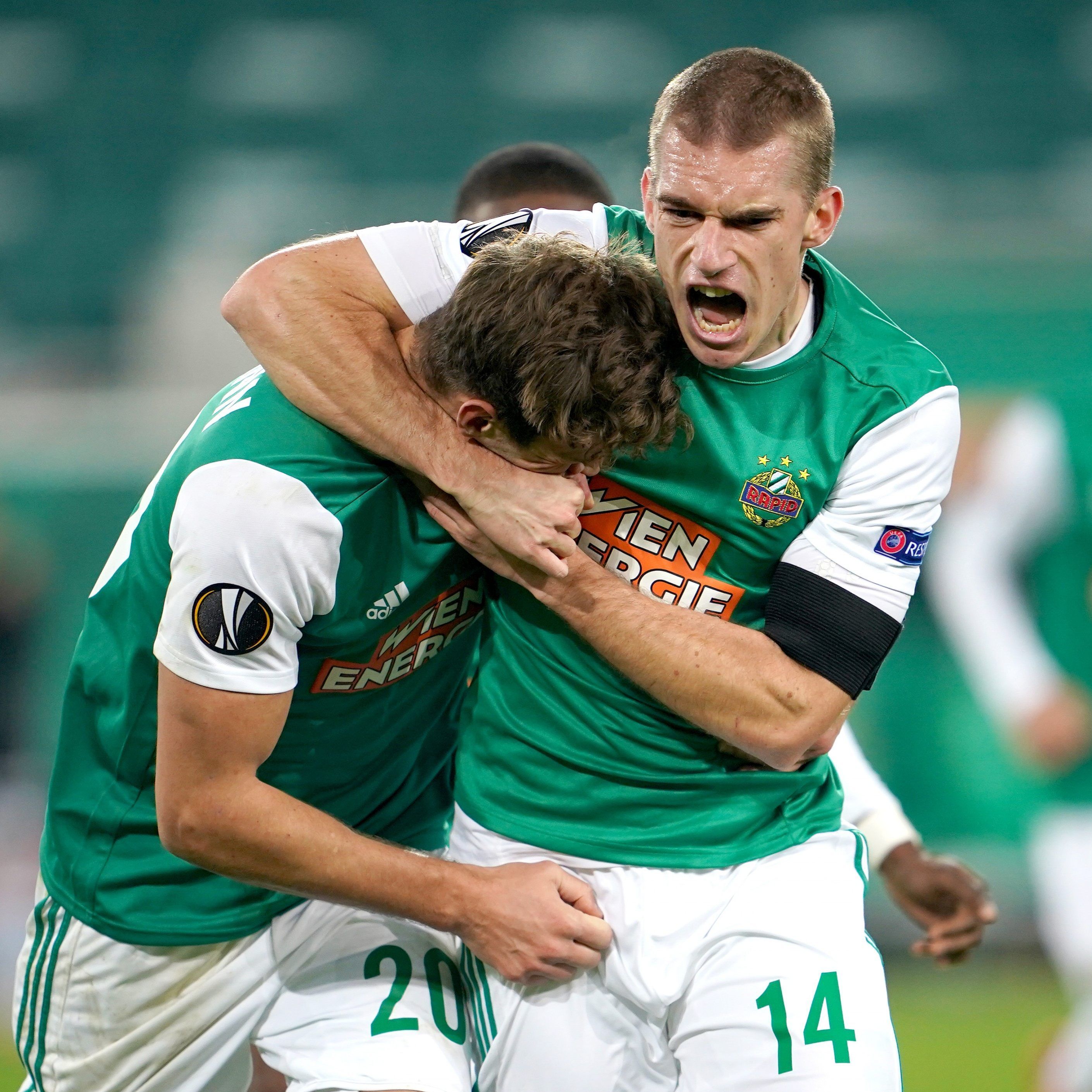 Rapid Wien setzt sich mit 4:3 gegen Dundalk in der Europa League durch.