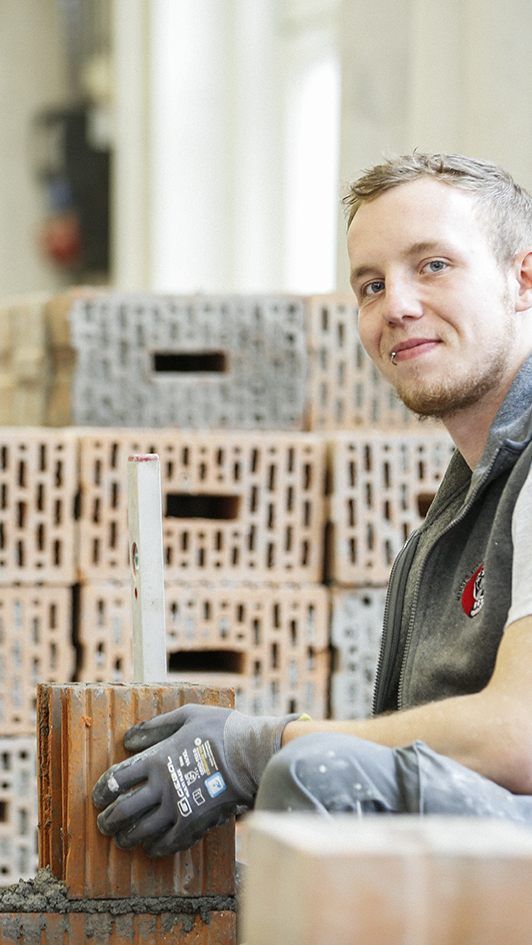 Lehrlingsprämie für ausbildende Baufirmen