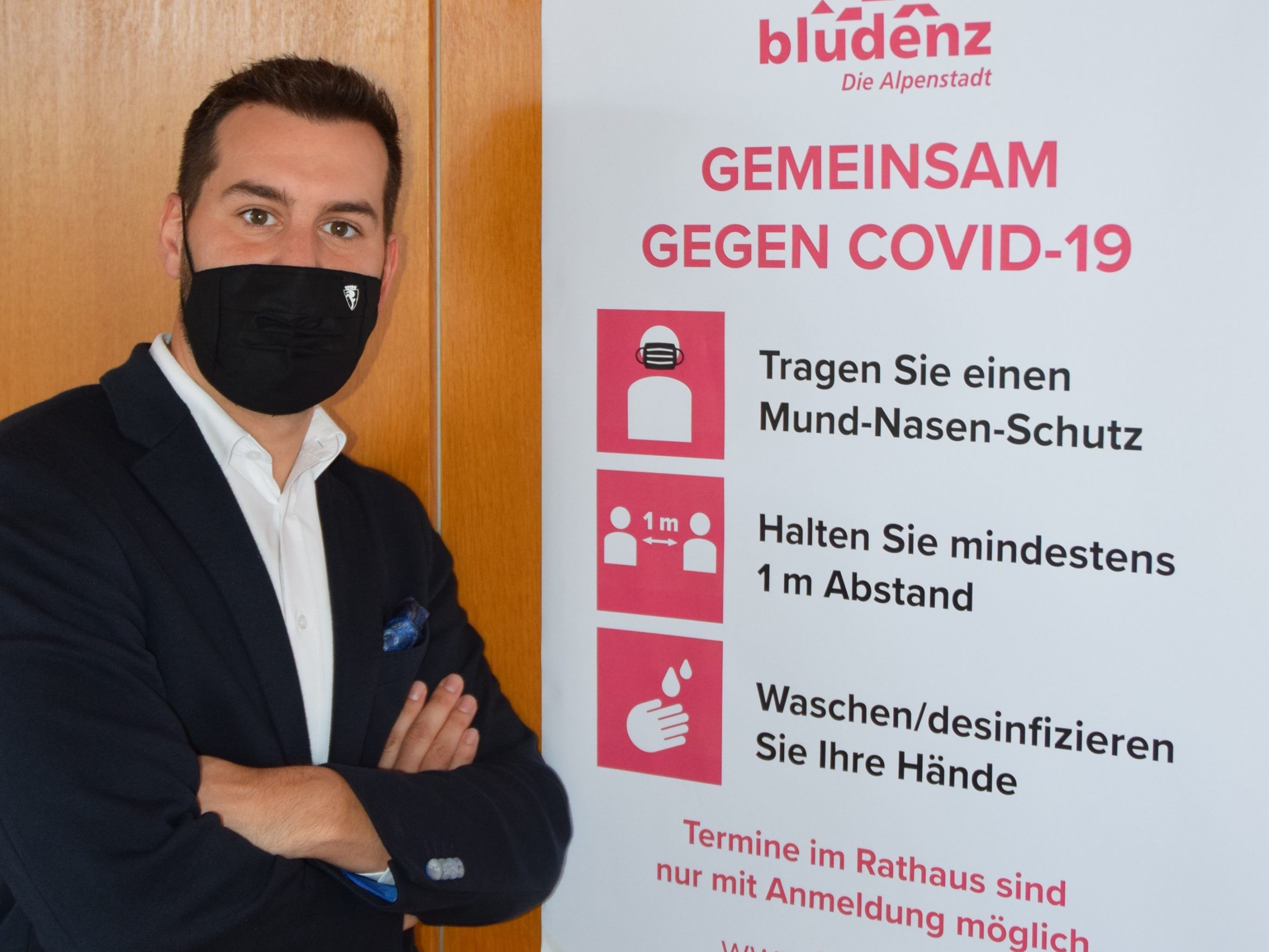 Bürgermeister Simon Tschann ruft zum Zusammenhalt bei Bekämpfung der derzeit steigenden Corona-Zahlen auf. Bürgermeister Simon Tschann ruft zum Zusammenhalt bei Bekämpfung der derzeit steigenden Corona-Zahlen auf.