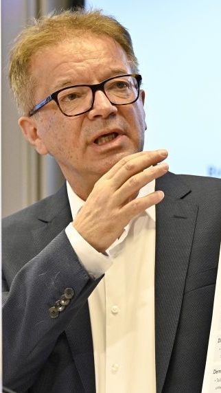 Die Ampel bleibt auch ab morgen, Freitag, auf Rot gestellt