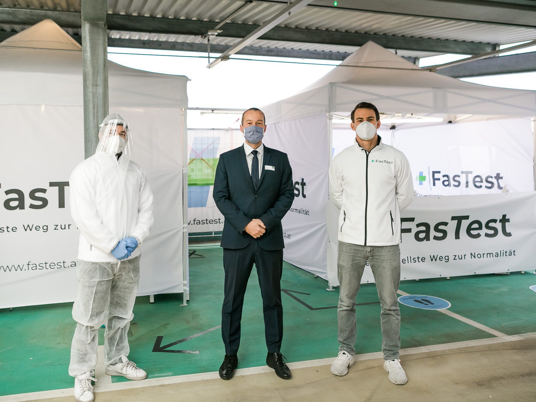 Im Wiener Donauzentrum (Bild) und in der SCS werden kostenpflichtige Corona-Schnelltests angeboten. Im Wiener Donauzentrum (Bild) und in der SCS werden kostenpflichtige Corona-Schnelltests angeboten.