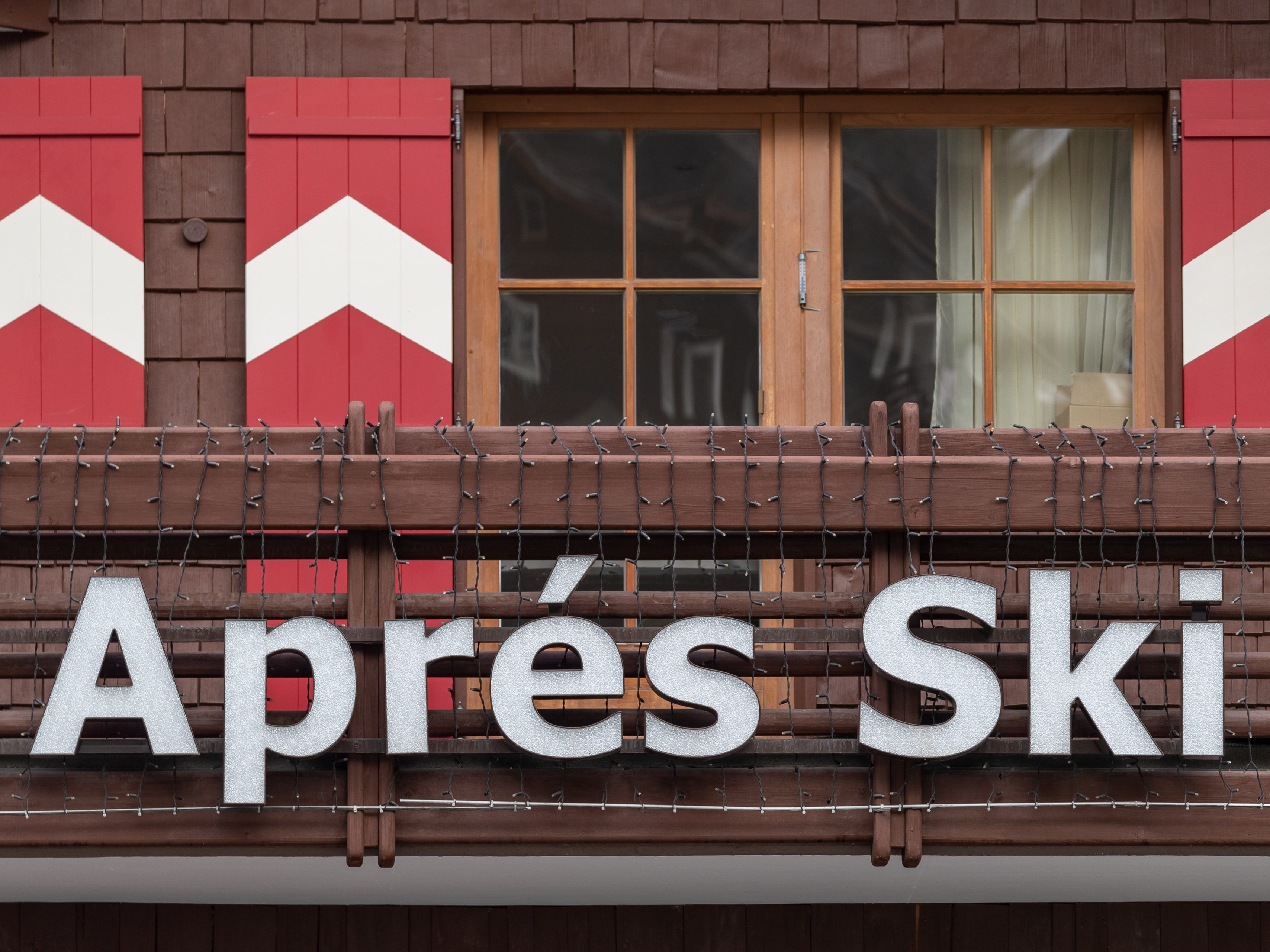 Die Befragten sehen Apres Ski als große Gefahr für eine Corona-Ansteckung. Die Befragten sehen Apres Ski als große Gefahr für eine Corona-Ansteckung.