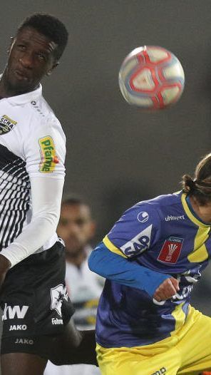 Düzgün (rechts im Bild) mit Doppelpack