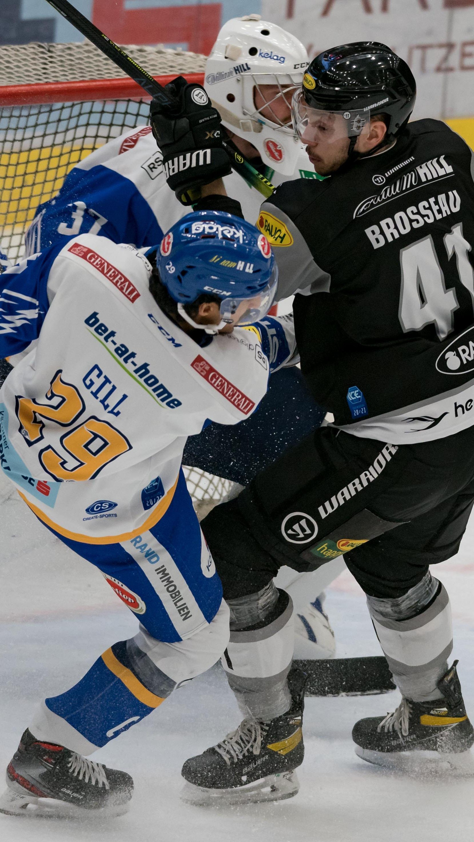 Zweikampf vor dem Gehäuse