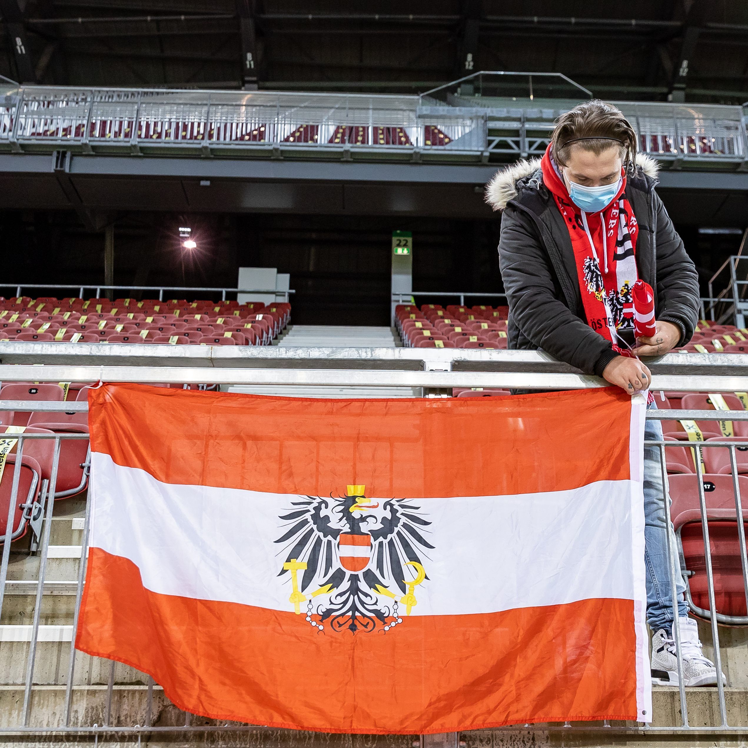Fußball findet in Österreich weiterhin statt - allerdings ohne Fans.