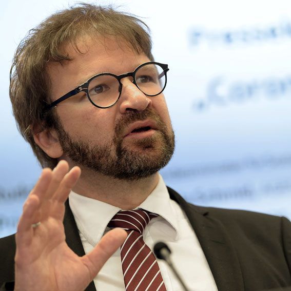 Experte: Effektive Reproduktionszahl muss gedrückt werden.